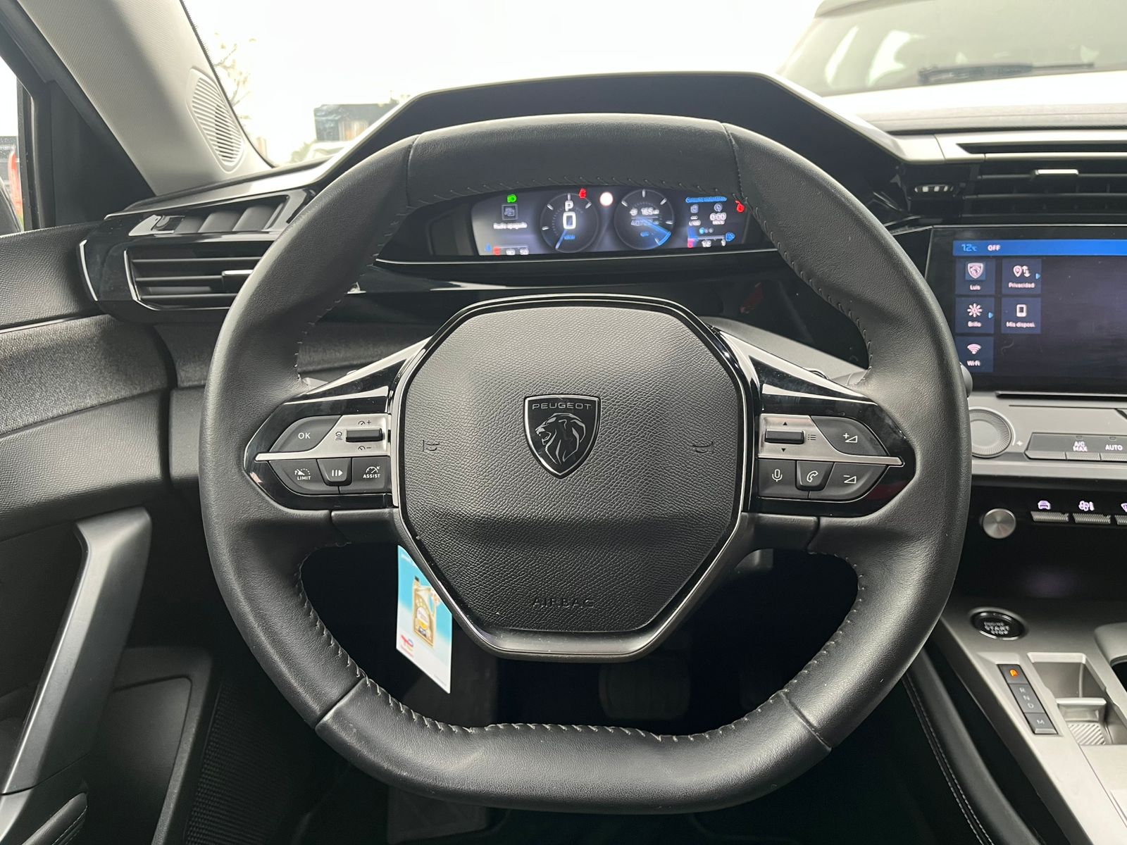 Peugeot 308 BLUEHDI 1.5 AUT 2024 - Imagen 12 de 18