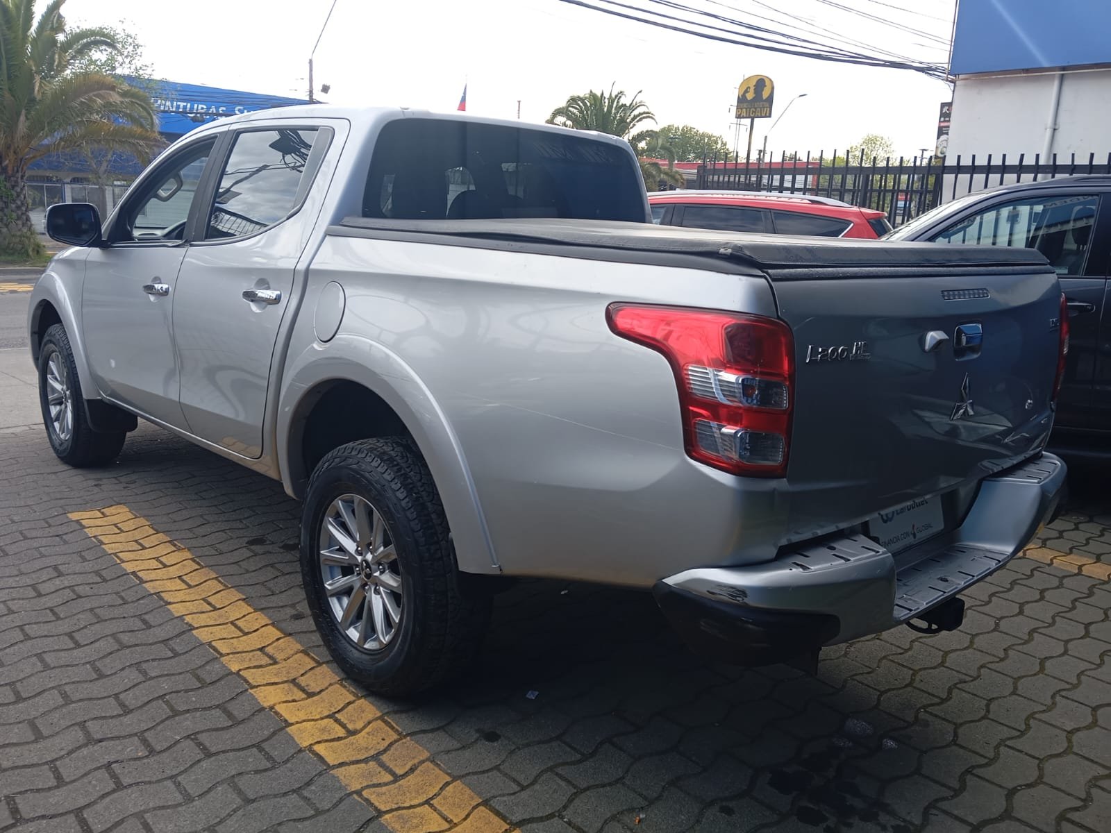 Mitsubishi L200 2.4 DAKAR AT HP 2018 - Foto 2 de 13