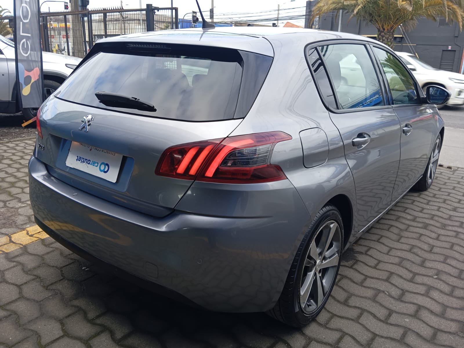 Peugeot 308 FELINE 1.6 BLUEHDI 120HP 2020 - Foto 4 de 15