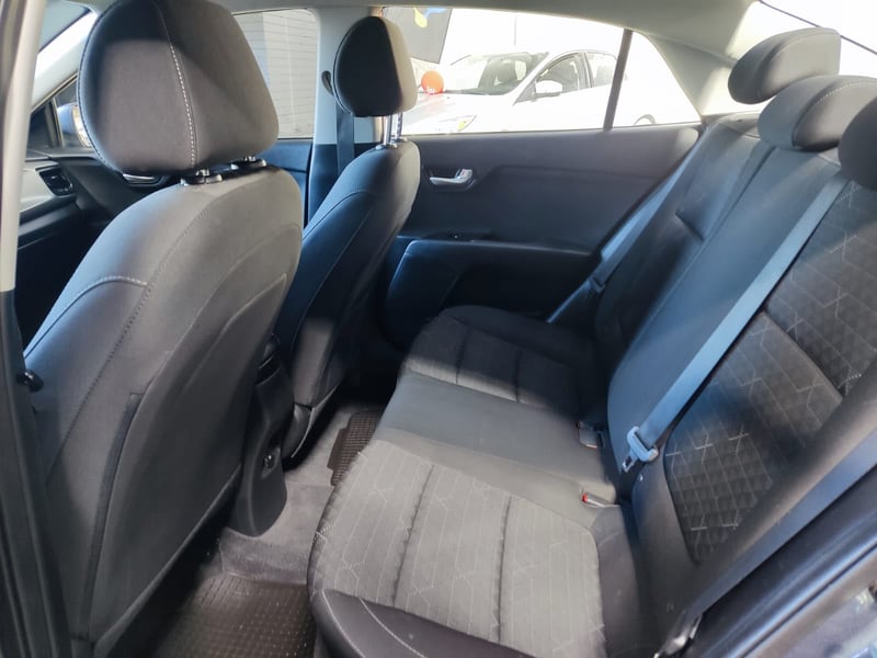 Kia RIO 4 LX 1.4 2021 - Imagen 14 de 14
