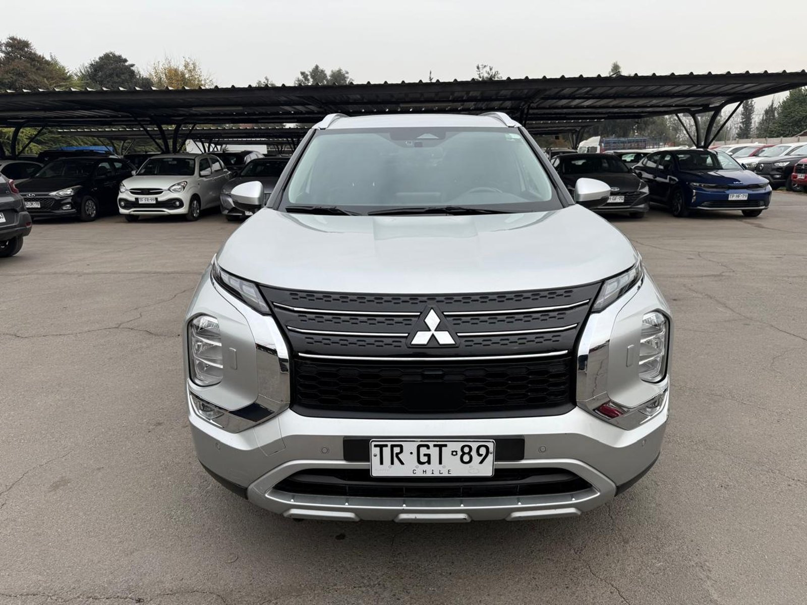 Mitsubishi OUTLANDER GLS 4X4 2.5 AT 2024 - Imagen 8 de 20