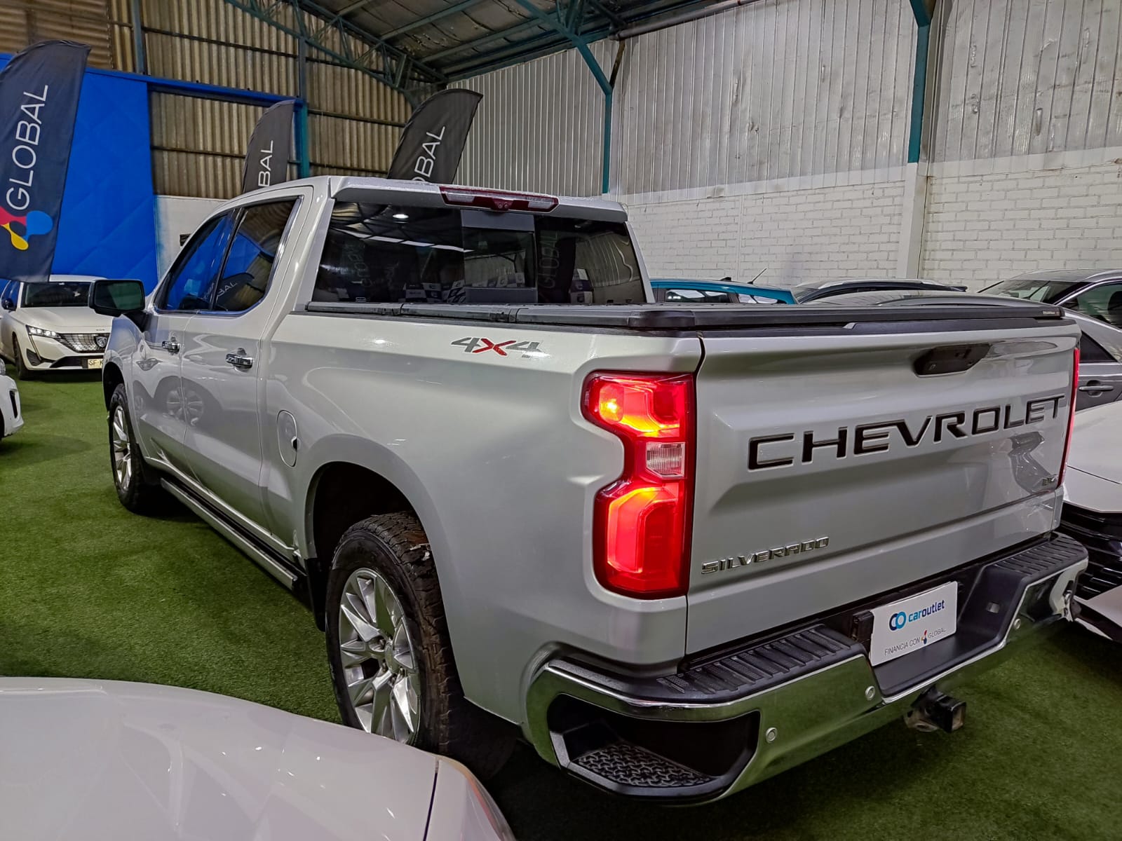 Chevrolet SILVERADO CC LTZ 4X4 3.0 AUT 2022 - Foto 3 de 14