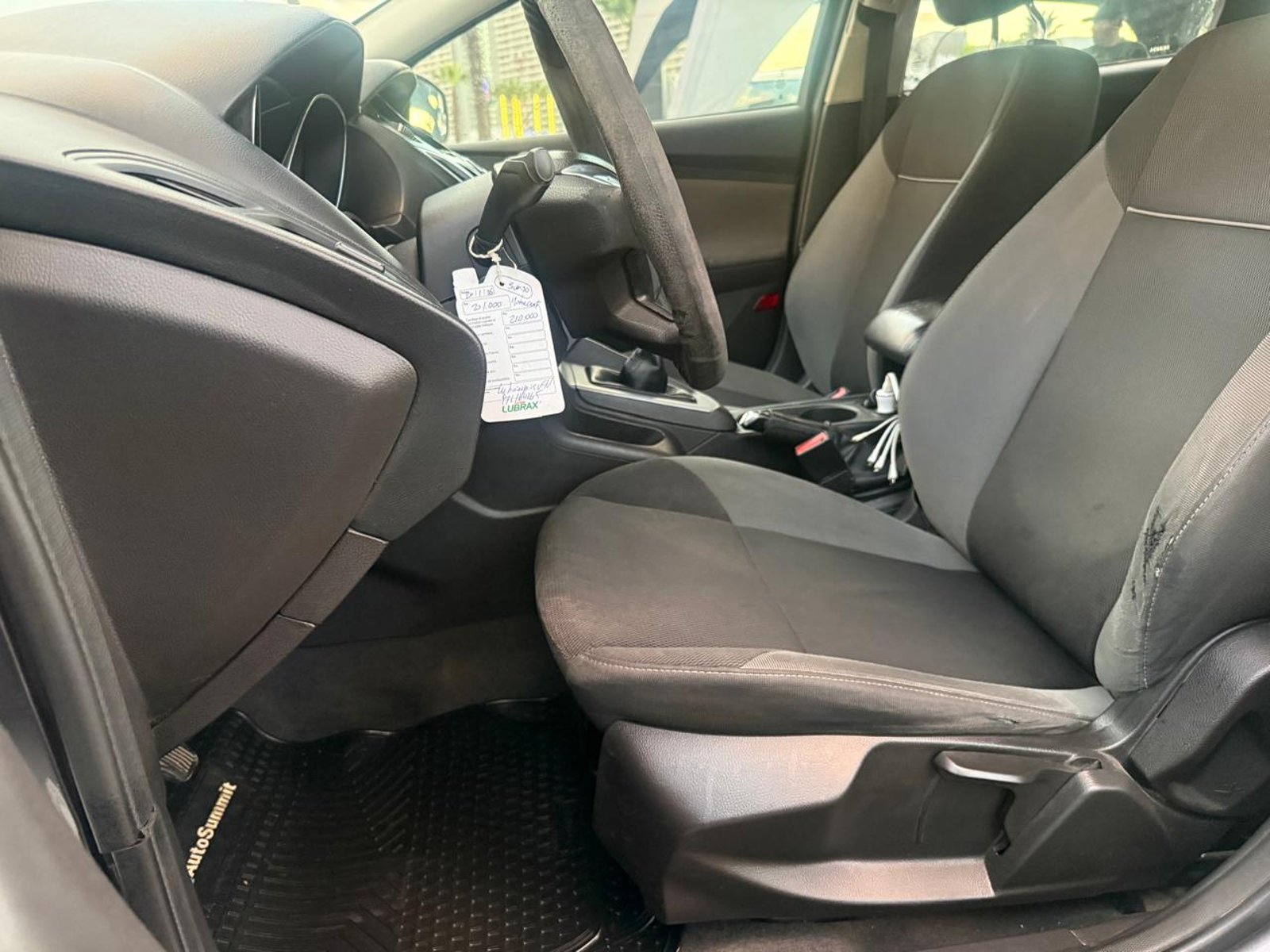Ford FOCUS SE 5P MT 2012 - Imagen 10 de 19