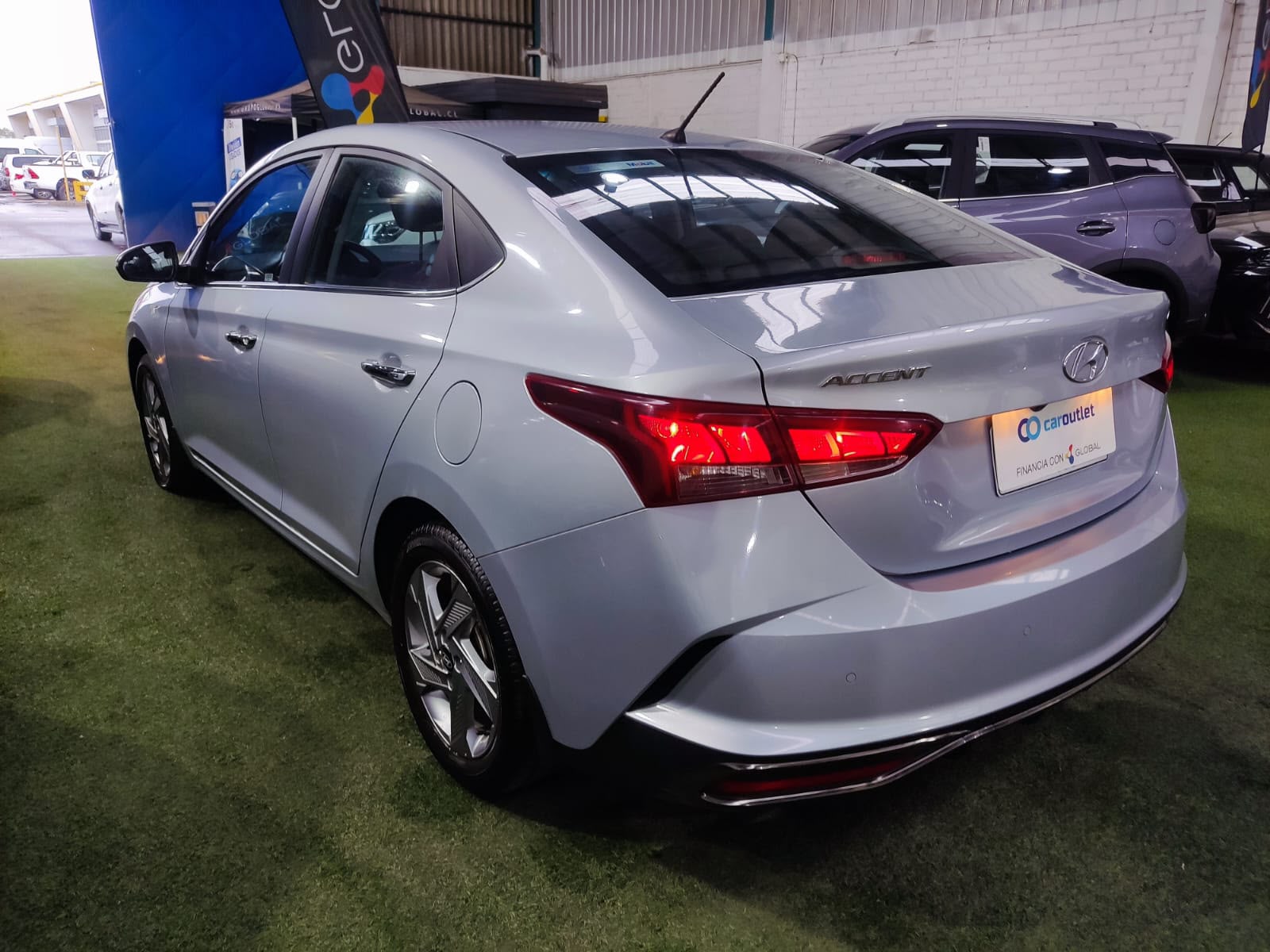 Hyundai ACCENT HCI 1.6 AUT 2023 - Foto 2 de 13