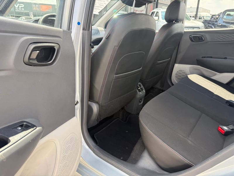 Hyundai GRAND I10 1.2 AUT 2025 - Imagen 18 de 20