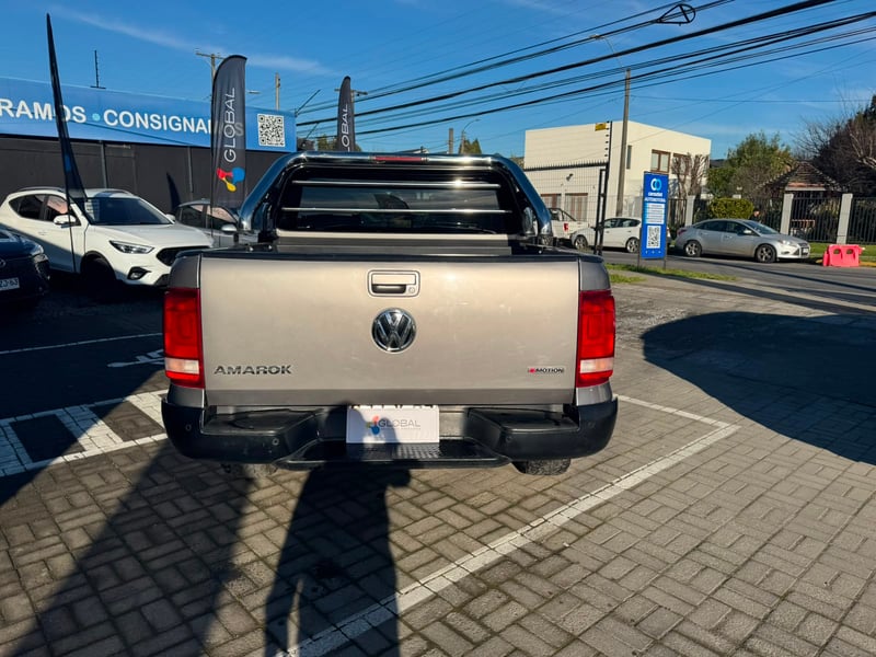 Volkswagen AMAROK COMFORTLINE 4X4 2.0 AUT 2023 - Imagen 3 de 11