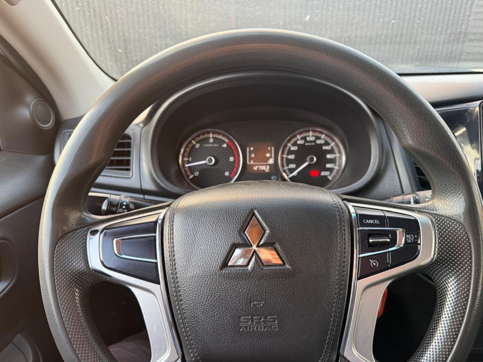 MITSUBISHI L200 D/C TD KATANA CRT 4X4 2022 - Imagen 14 de 20