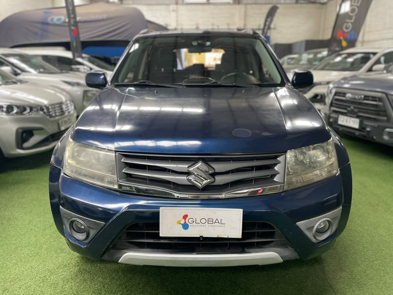 Suzuki GRAND NOMADE GLX 2.4 2015 - Imagen 6 de 13