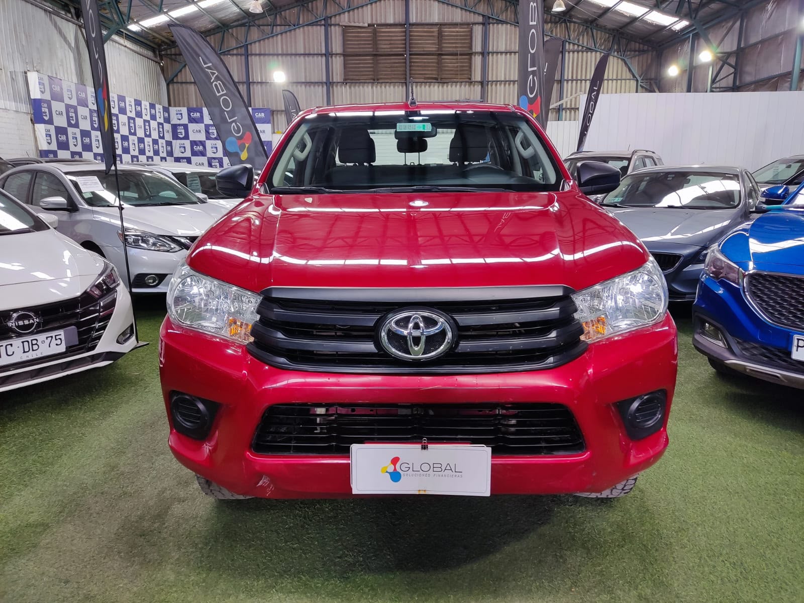 Toyota HI LUX DCAB MT 4X4 2.4 2024 - Imagen 8 de 14
