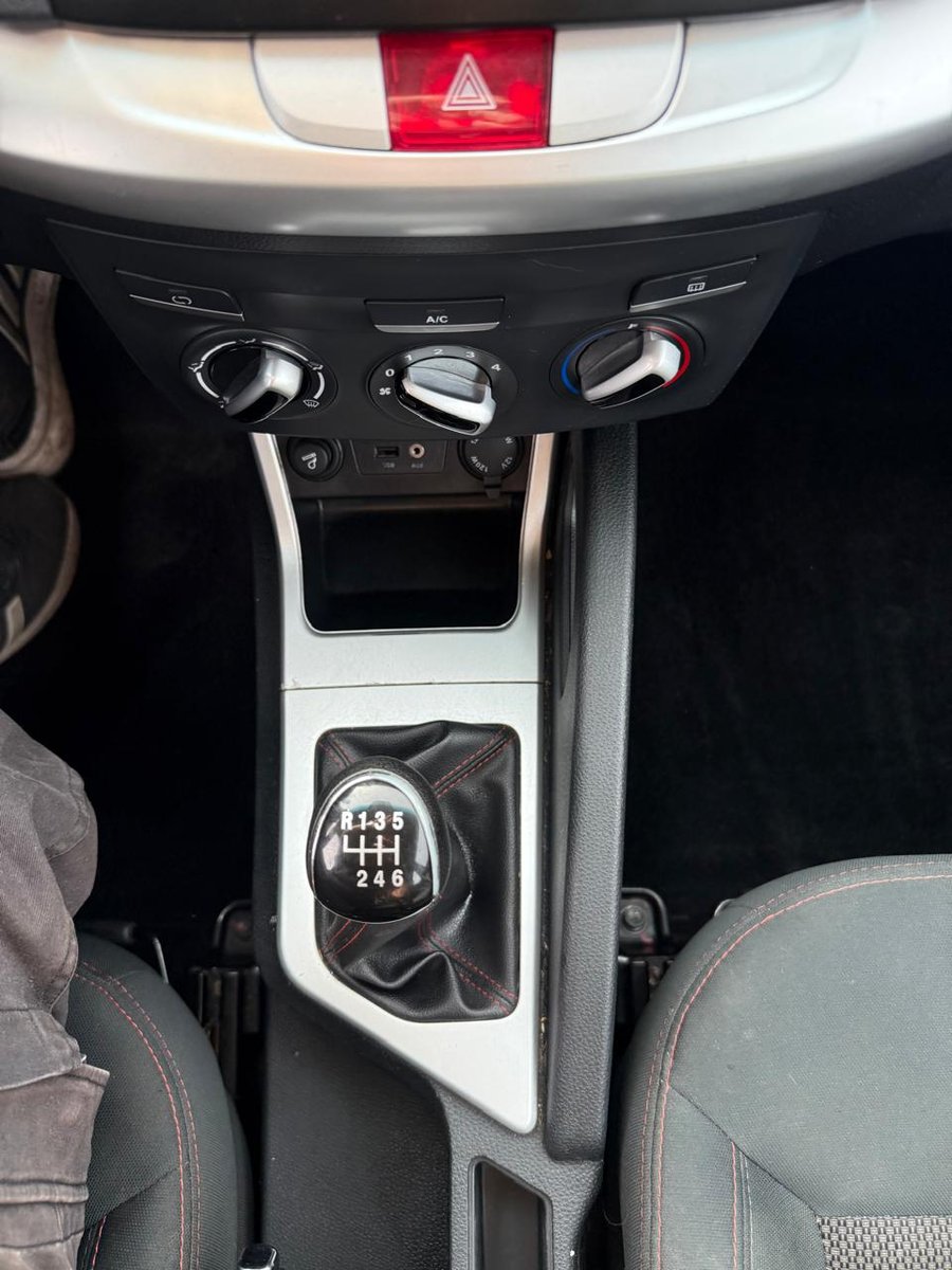 JAC S3 HB 1.6 2022 - Imagen 16 de 19
