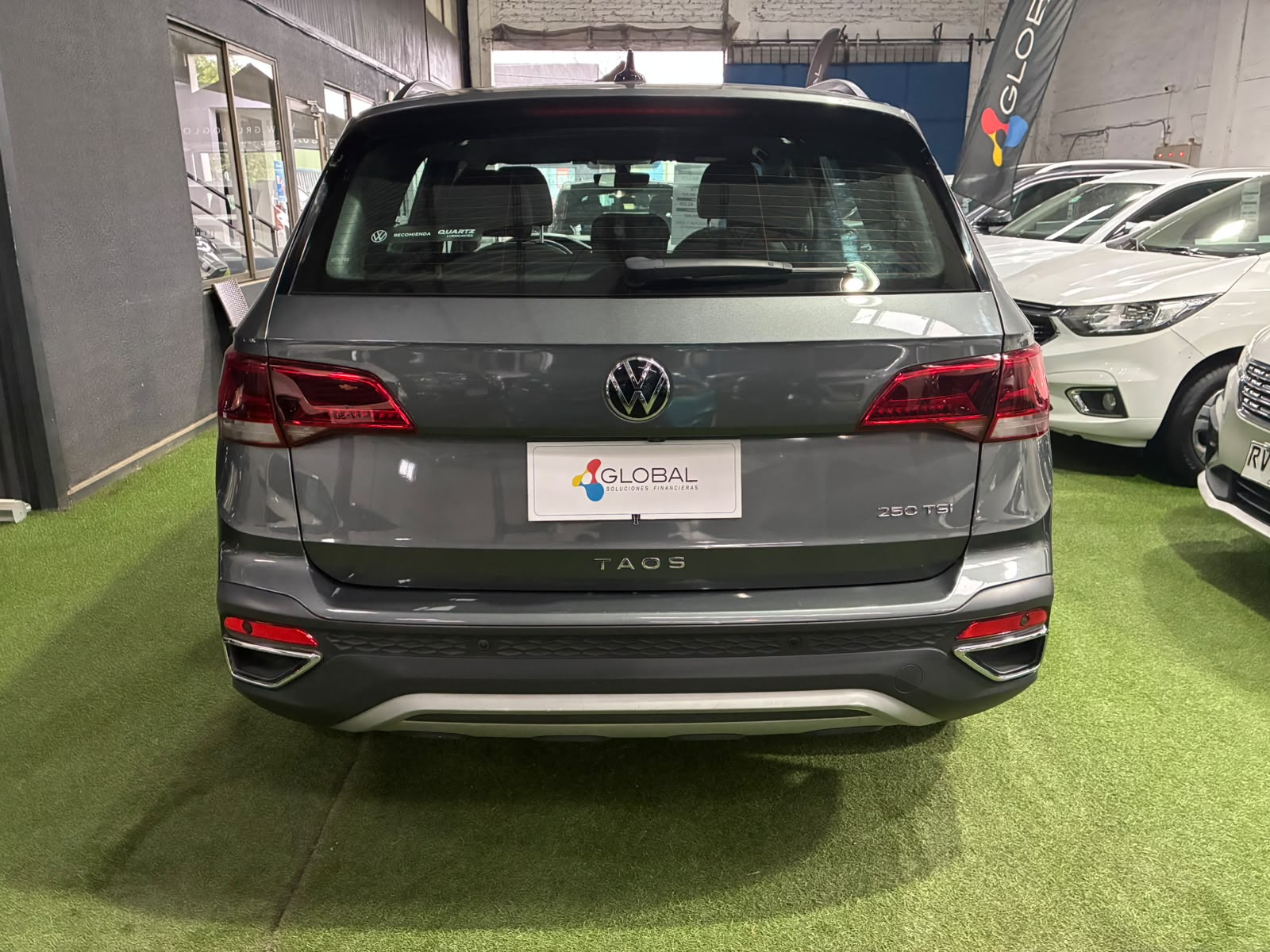 Volkswagen TAOS TSI 1.4 AT 2023 - Foto 3 de 12