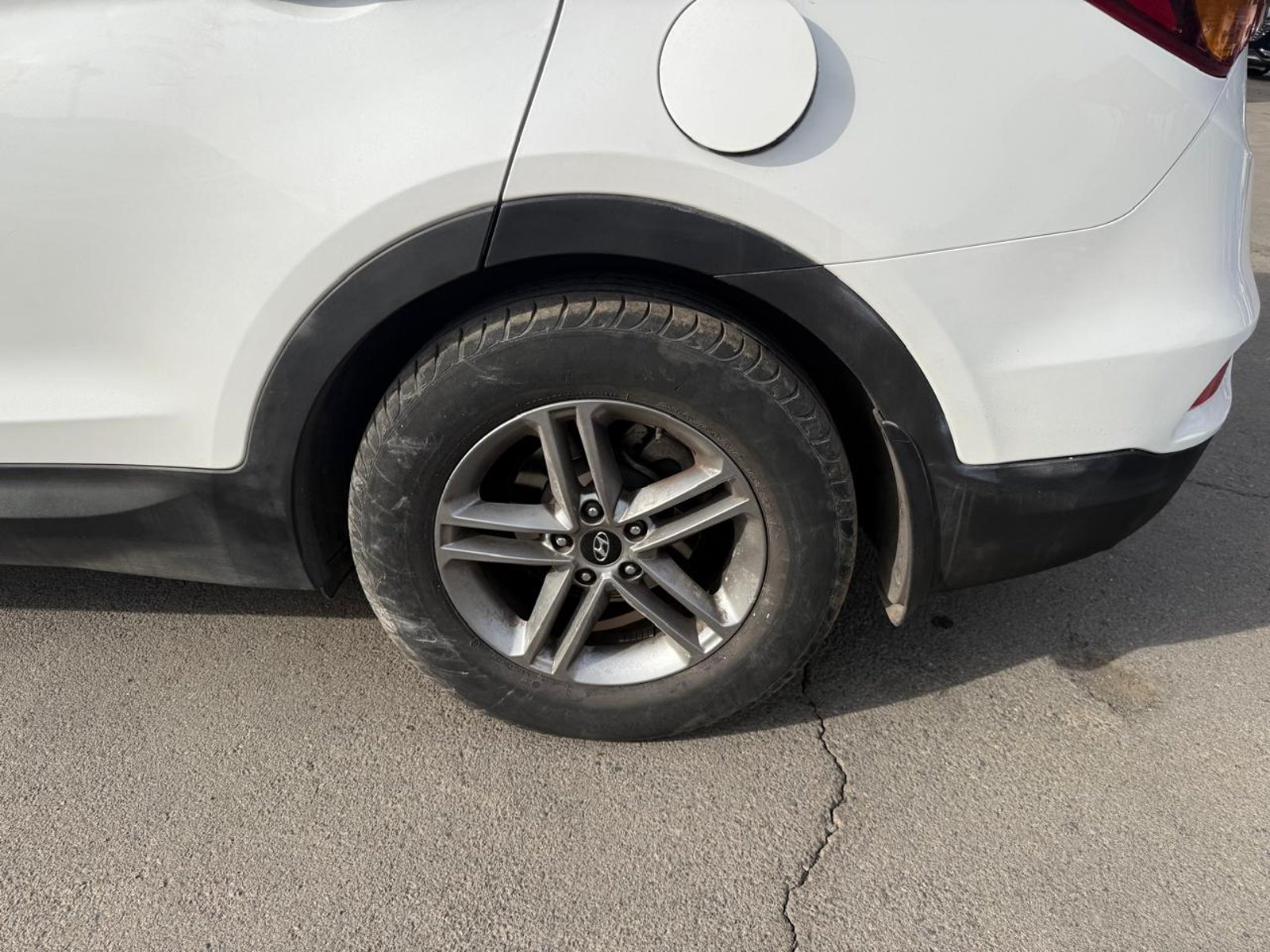 Hyundai SANTA FE 2.4 GLS 2WD 2017 - Imagen 19 de 20