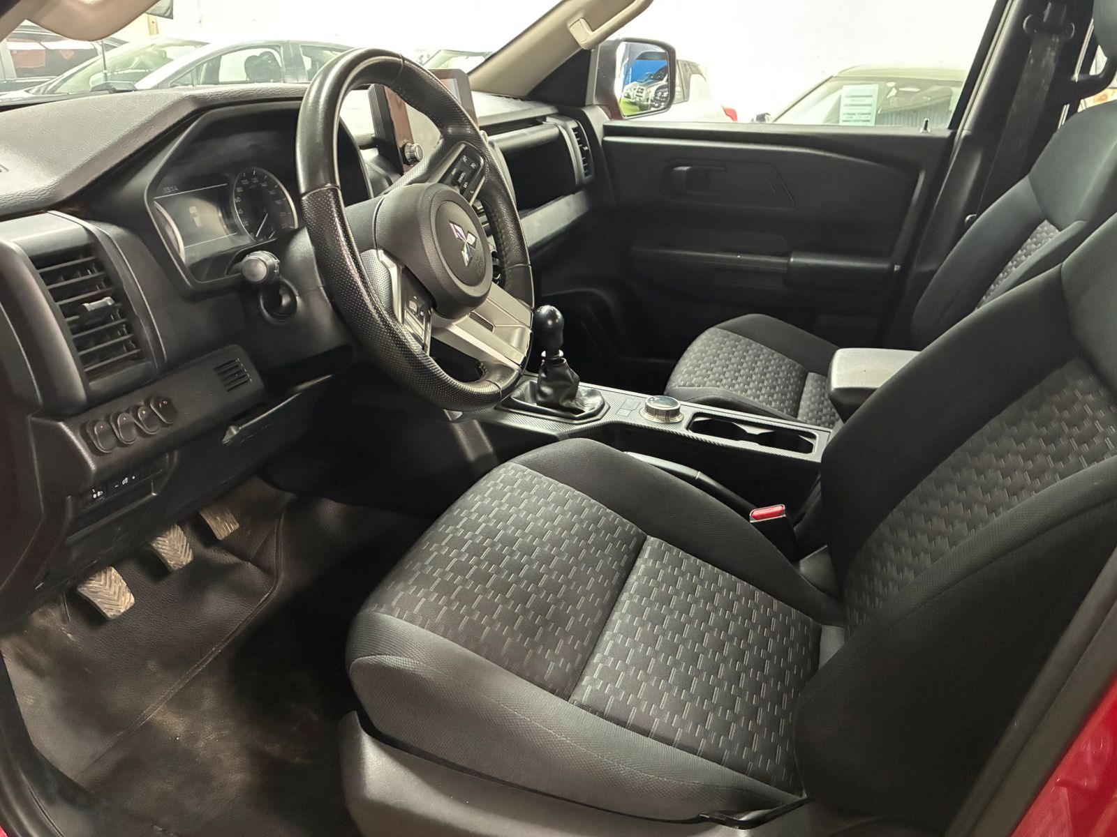 MITSUBISHI L200 KATANA XRT 4X4 2.4 2024 - Imagen 11 de 11