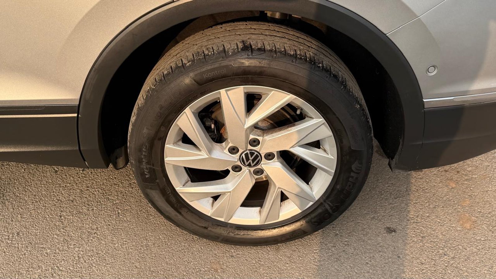 VOLKSWAGEN TIGUAN 1.4 AT 2023 - Imagen 19 de 20