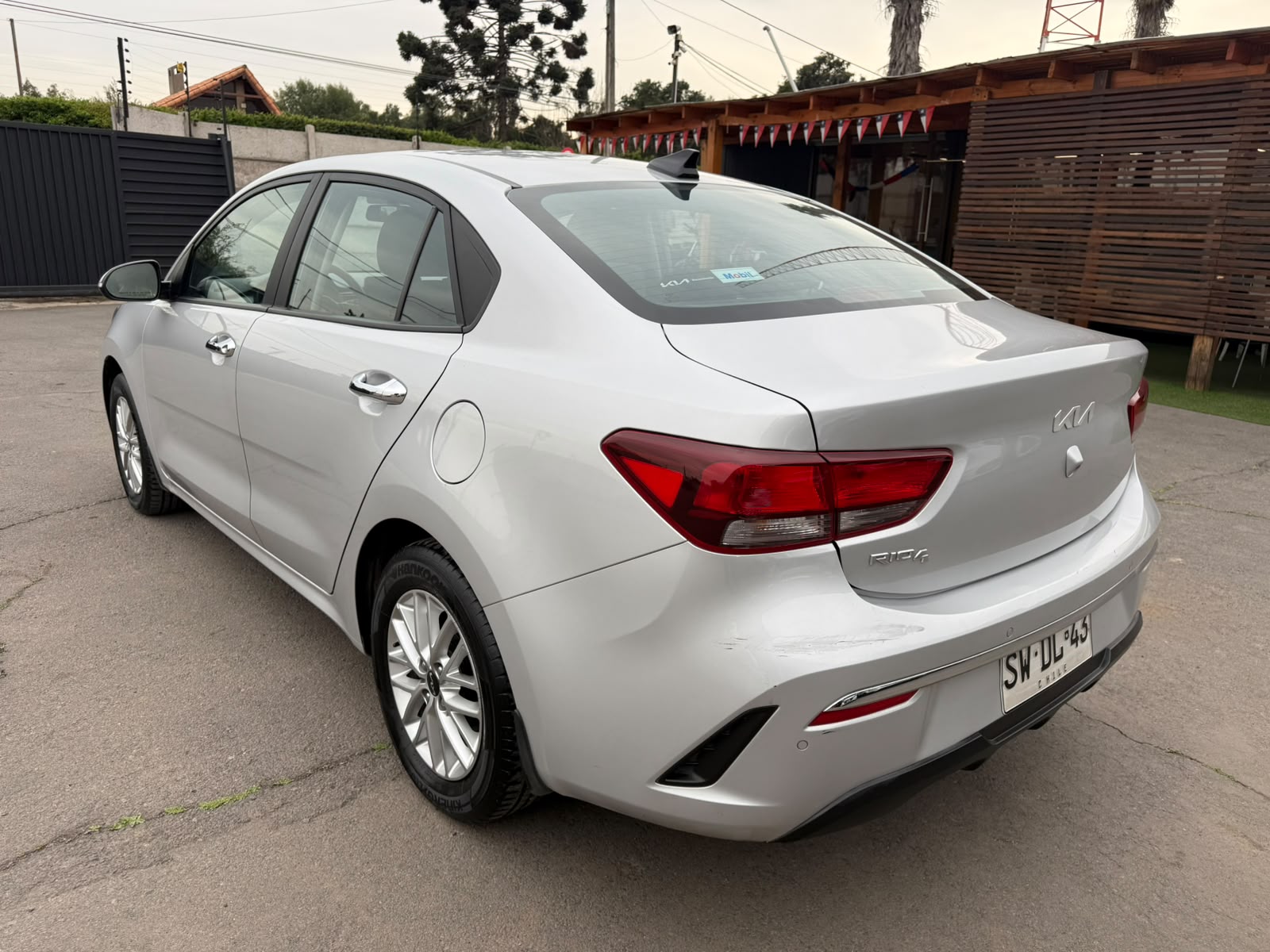 Kia RIO 4 6MT 1.4 2023 - Foto 3 de 20