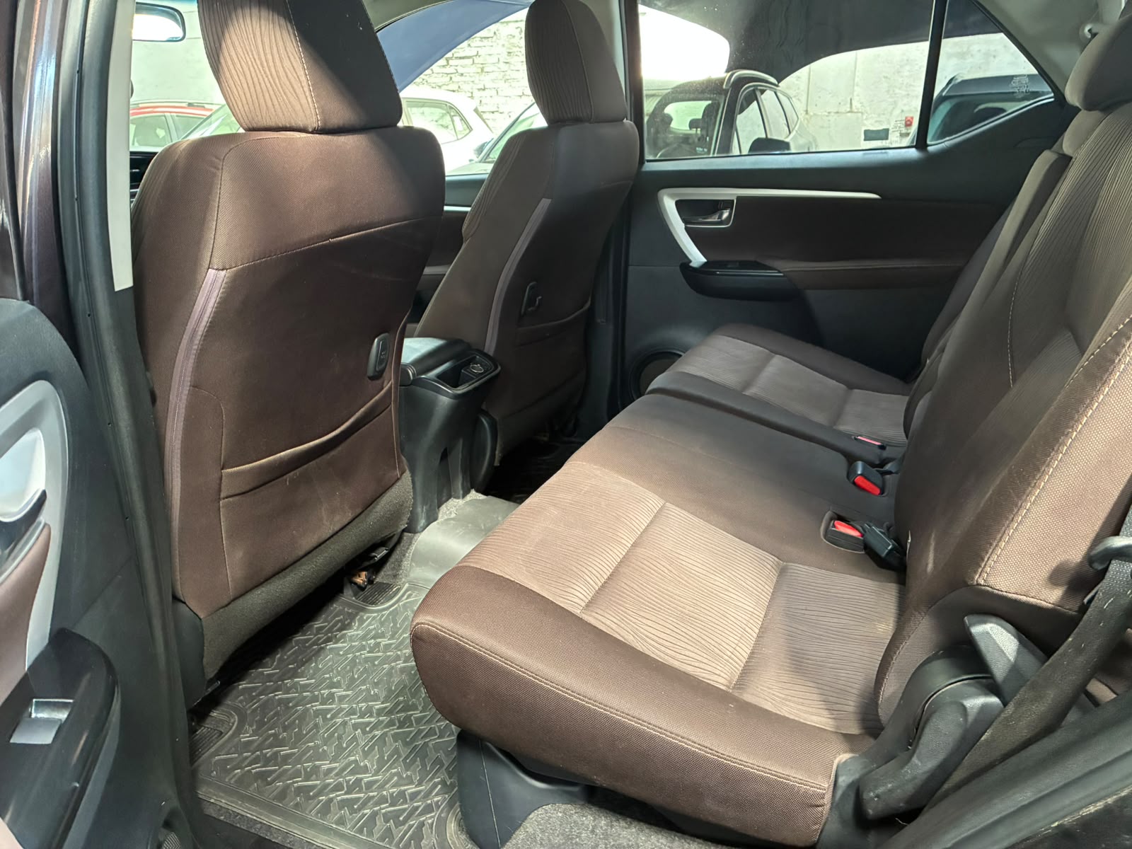 Toyota FORTUNER OTTO 2.7 AUT 2019 - Imagen 11 de 12