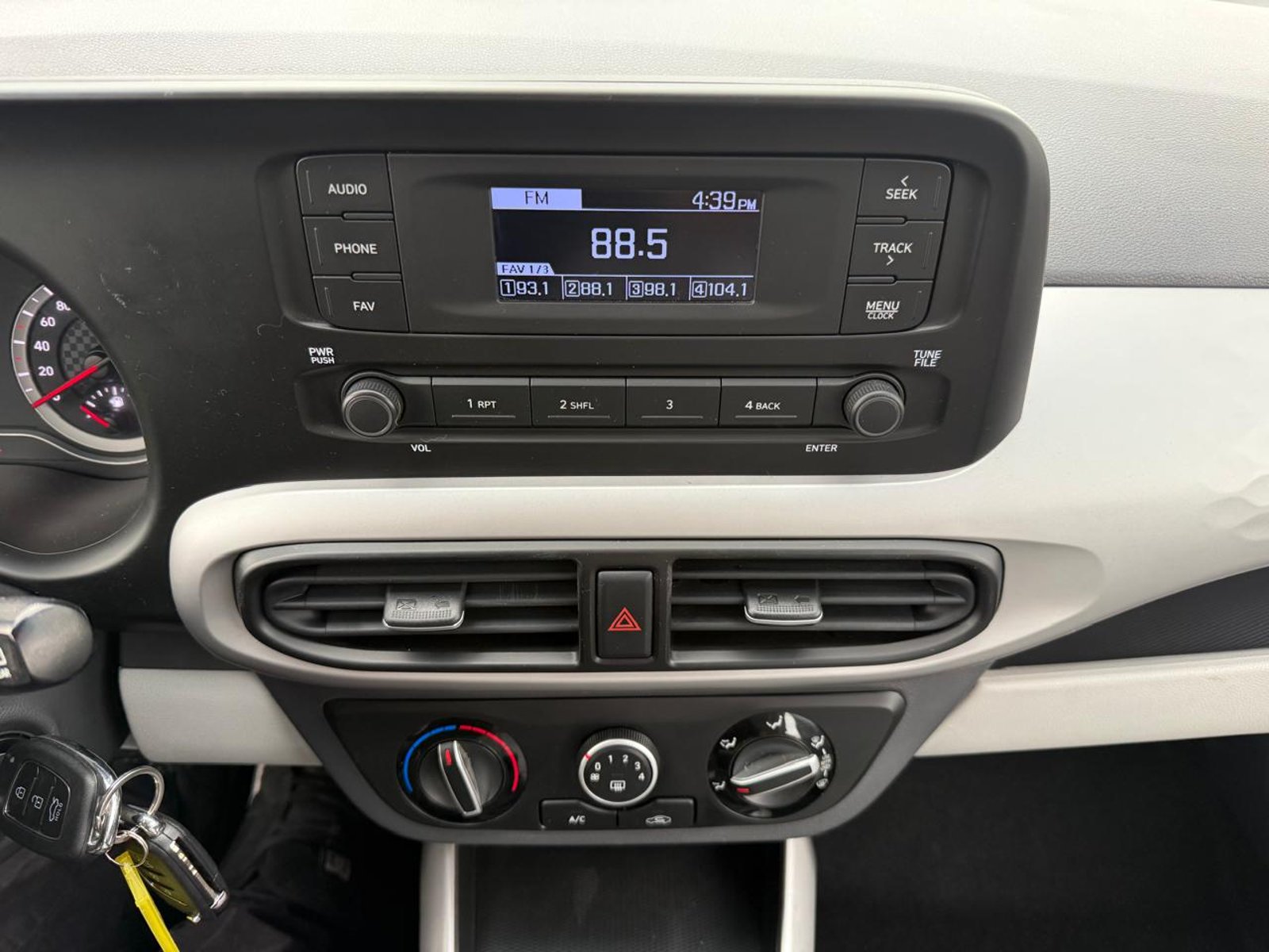 Hyundai GRAND I10 1.0 2025 - Imagen 16 de 20