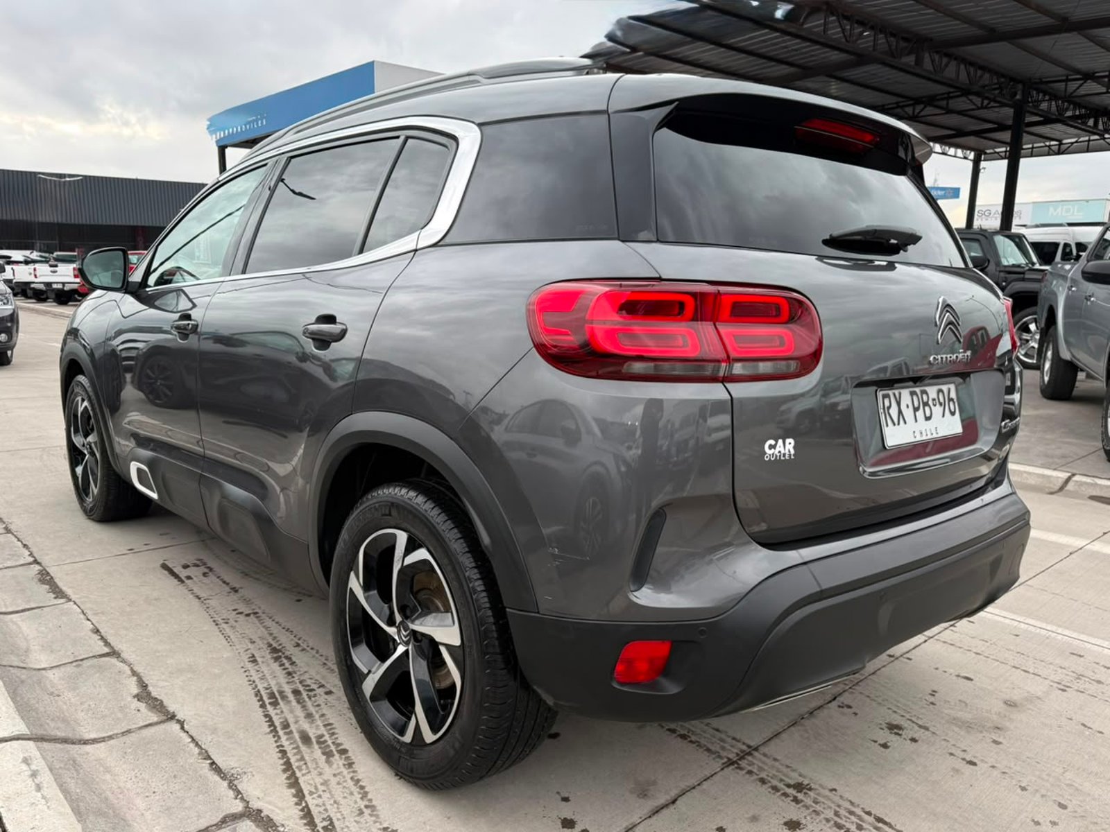 Citroën C5 AIRCROSS HDI 130 CVA6 1.5 AUT 2022 - Foto 3 de 19