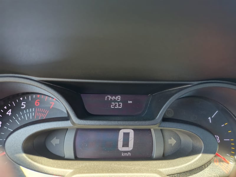 Renault OROCH ZEN 1.6 2025 - Imagen 8 de 11