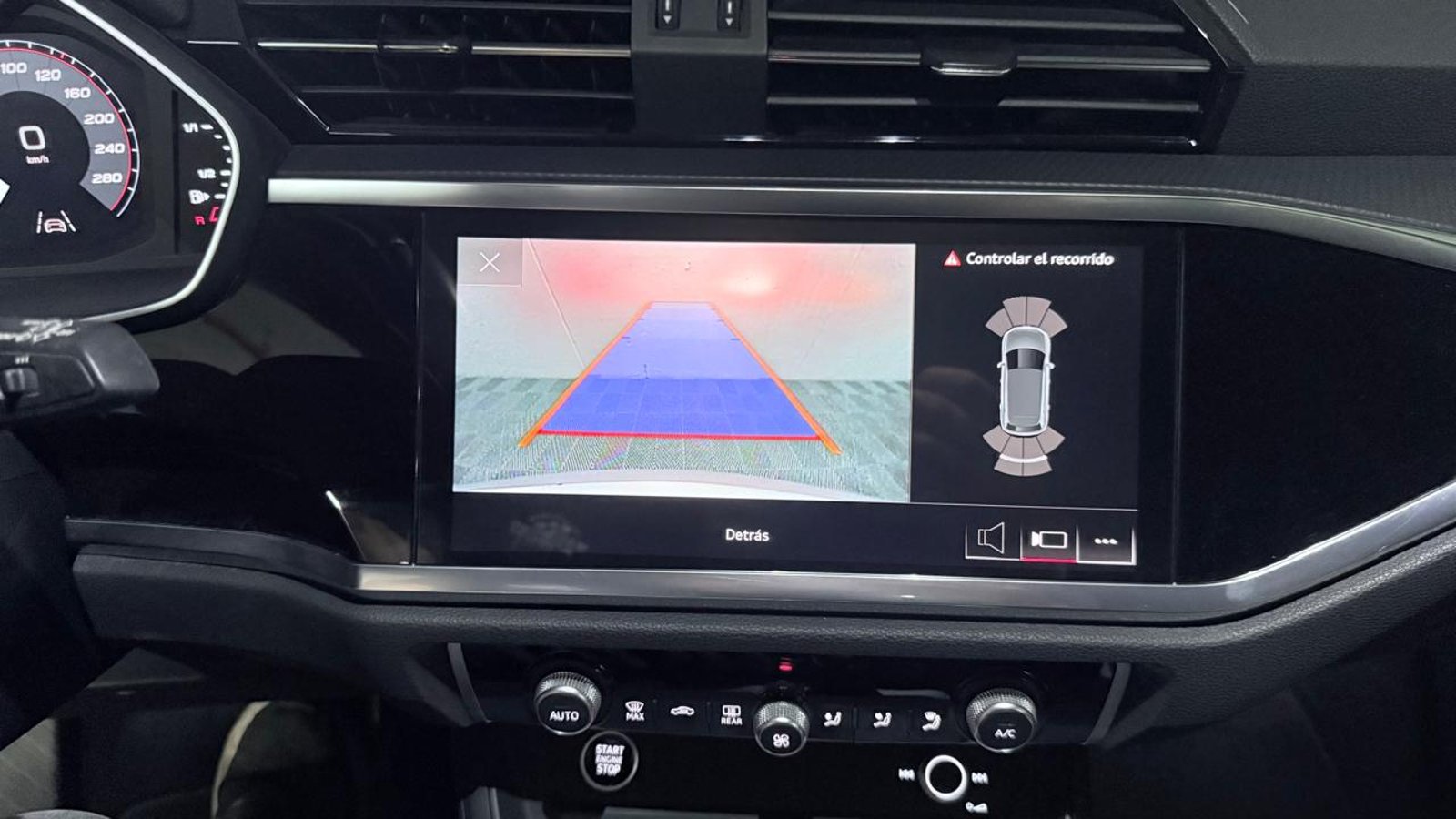 Audi Q3 35 TFSI 1.4 AT 2024 - Imagen 16 de 20