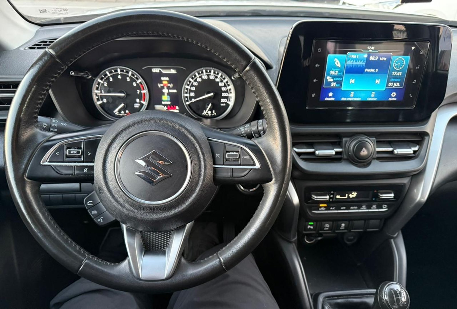 SUZUKI NEW GRAND VITARA GL 1.5 2023 - Imagen 11 de 18