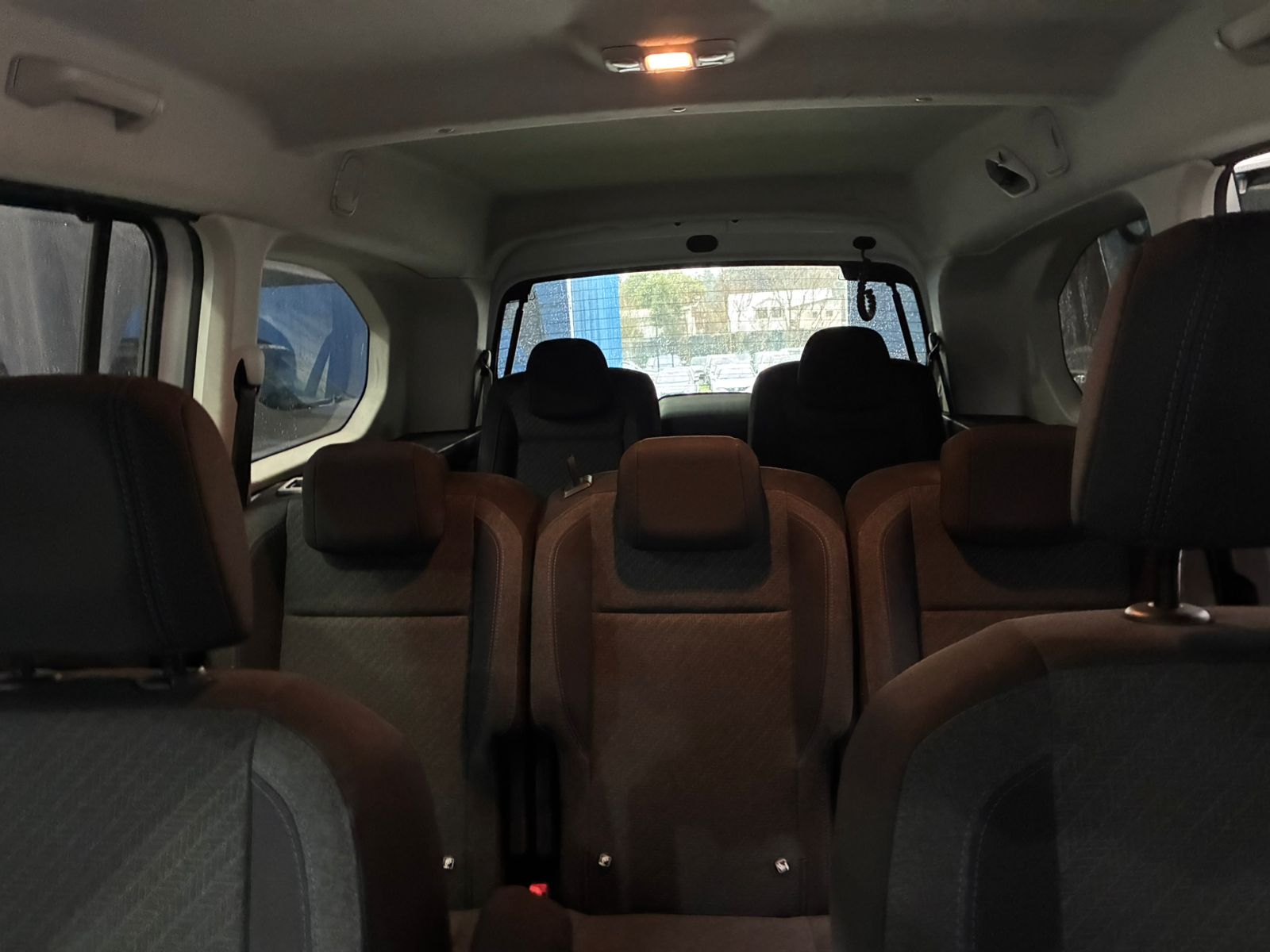 Peugeot RIFTER BLUE HDI 130 1.5 AUT 2023 - Imagen 9 de 12