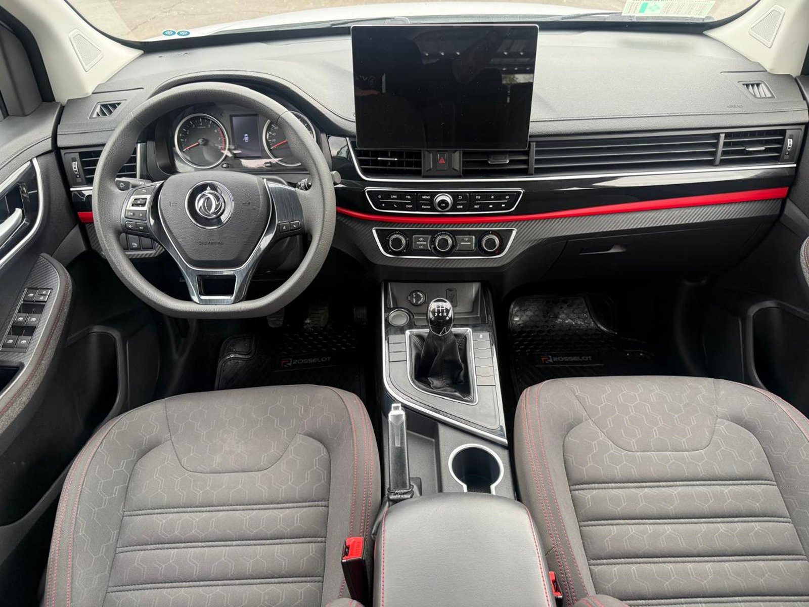 Dongfeng SX6 MT 1.6 2025 - Imagen 13 de 20