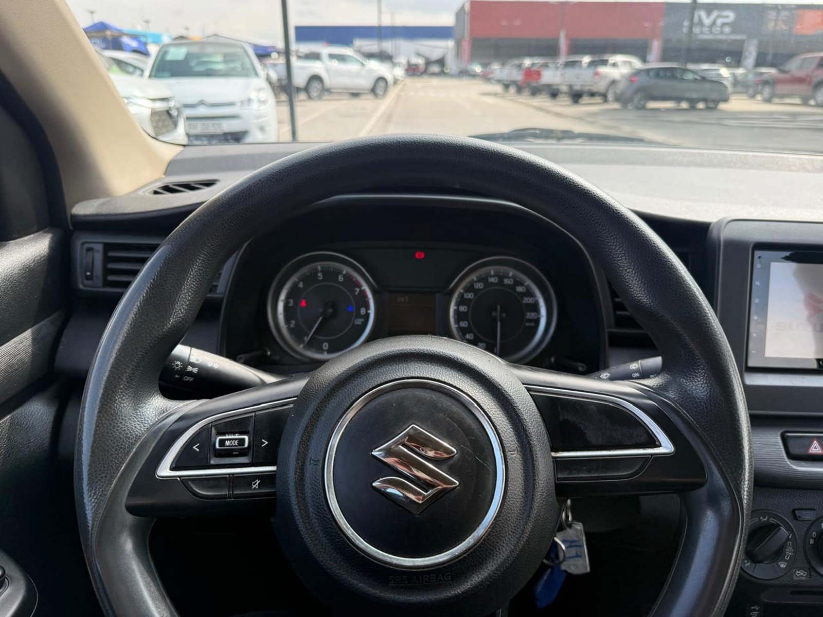 Suzuki ERTIGA GLX 1.5 2020 - Imagen 14 de 20