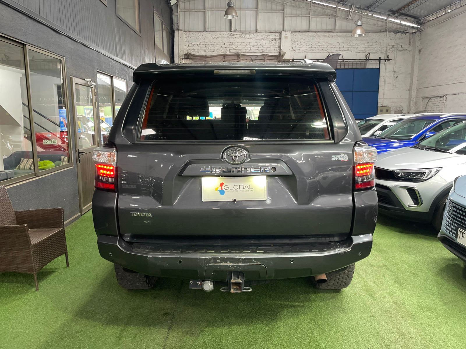 Toyota ALL NEW 4RUNNER SR5 4.0 AUT 2014 - Foto 3 de 13