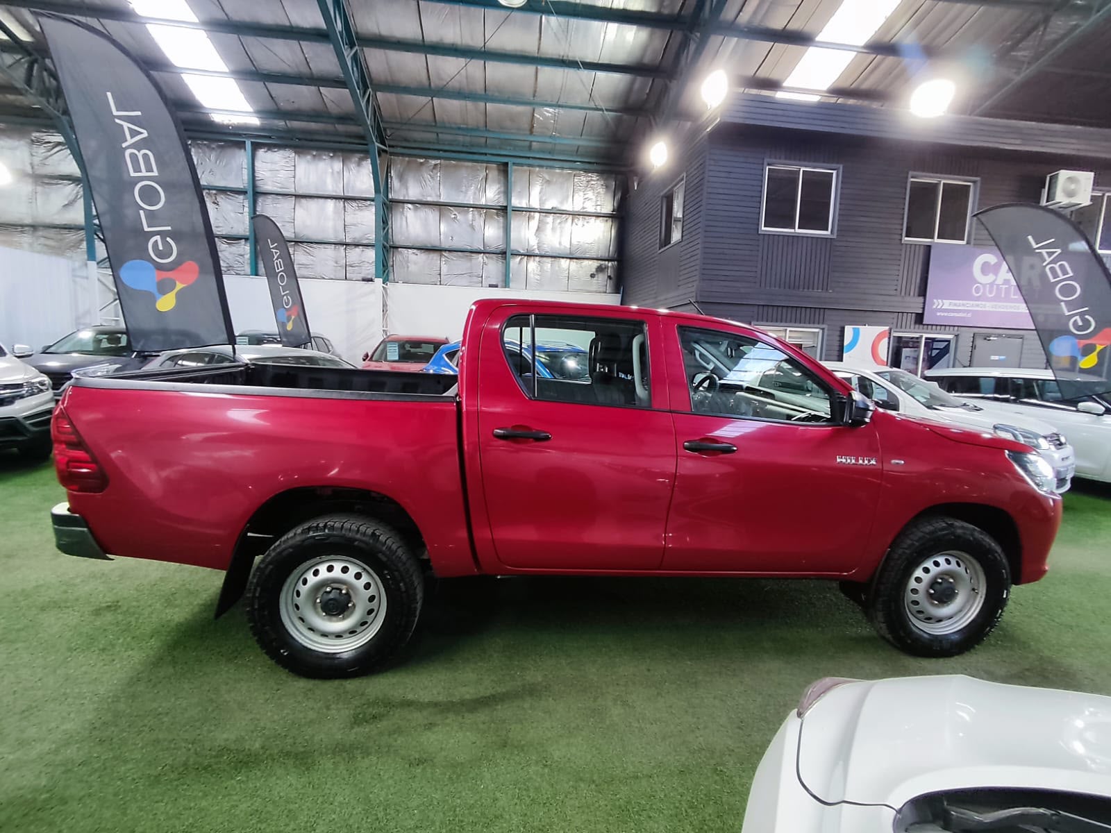 Toyota HI LUX DCAB MT 4X4 2.4 2024 - Imagen 6 de 14