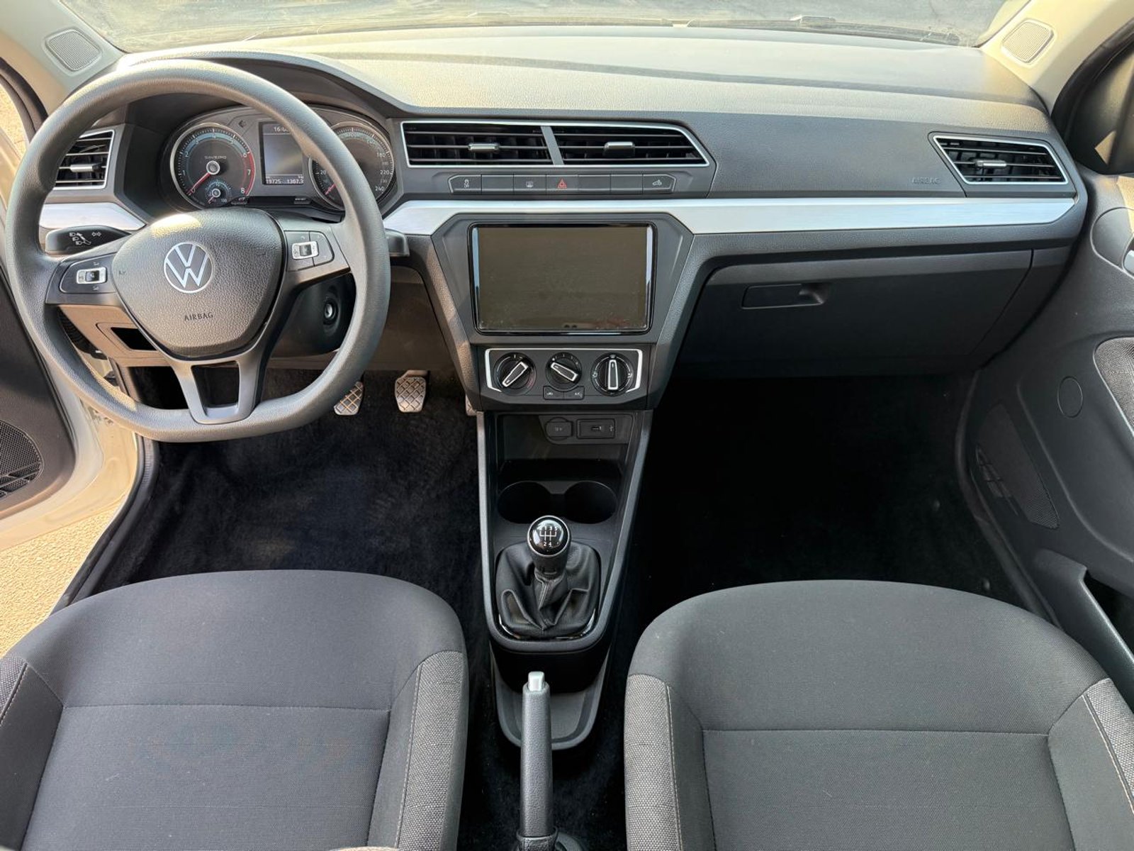 VOLKSWAGEN SAVEIRO CD 4X2 1.6 TM 2025 - Imagen 13 de 20