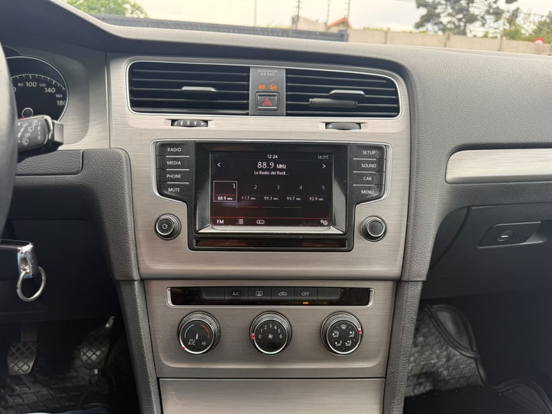 Volkswagen GOLF HB 1.6 2015 - Imagen 14 de 19