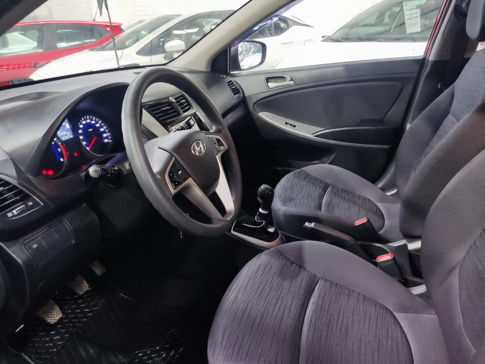Hyundai ACCENT GL 1.4 2019 - Imagen 10 de 11