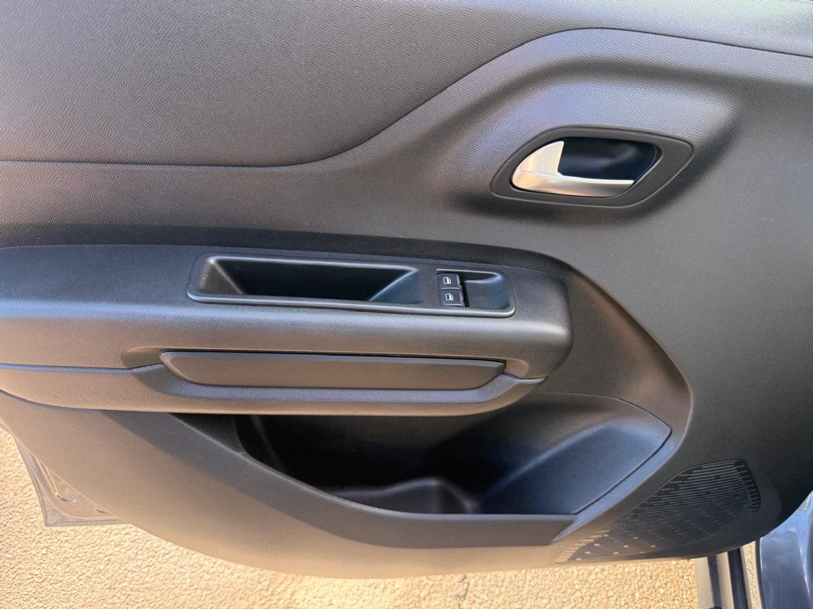 Citroën C3 PURETECH 4X2 1.2 2023 - Imagen 12 de 20