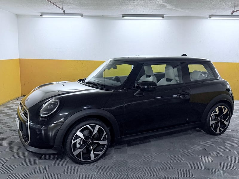Mini COOPER C 1.5 AUT 2025