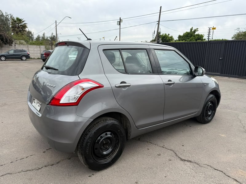 Suzuki SWIFT GL 1.2 2016 - Imagen 5 de 20