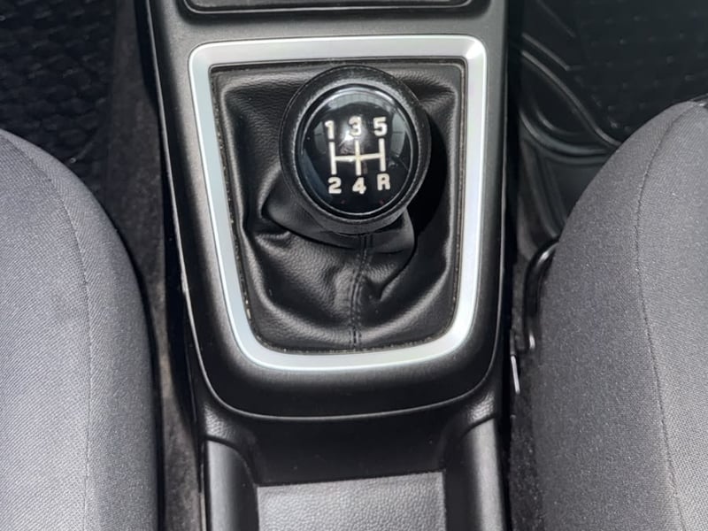 Suzuki SWIFT GL SPORT HB 1.2 2023 - Imagen 17 de 20