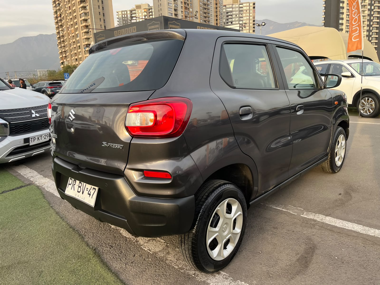 Suzuki S PRESSO HB 1.0 2021 - Foto 5 de 18