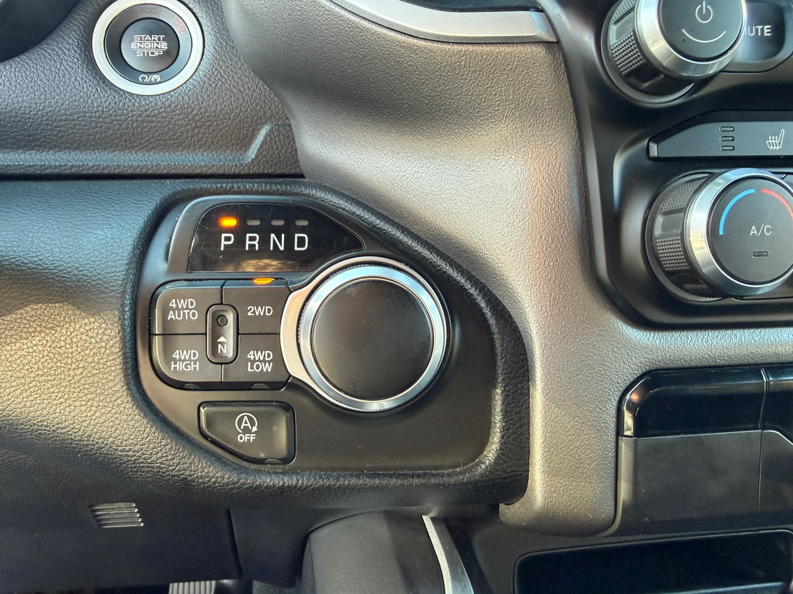 RAM 1500 BIG HORN CREW CAB 4X4 3.6 AUT 2022 - Imagen 15 de 18