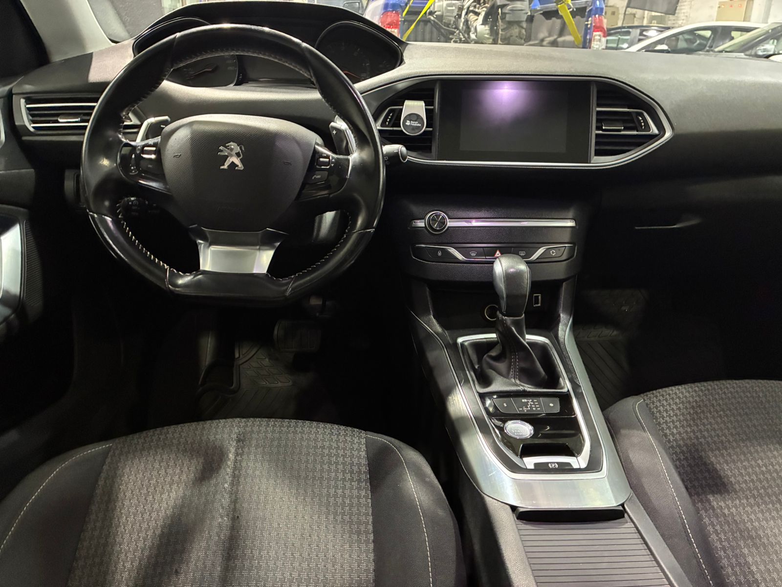 Peugeot 308 BLUEHDI 1.5 AUT 2020 - Imagen 8 de 12