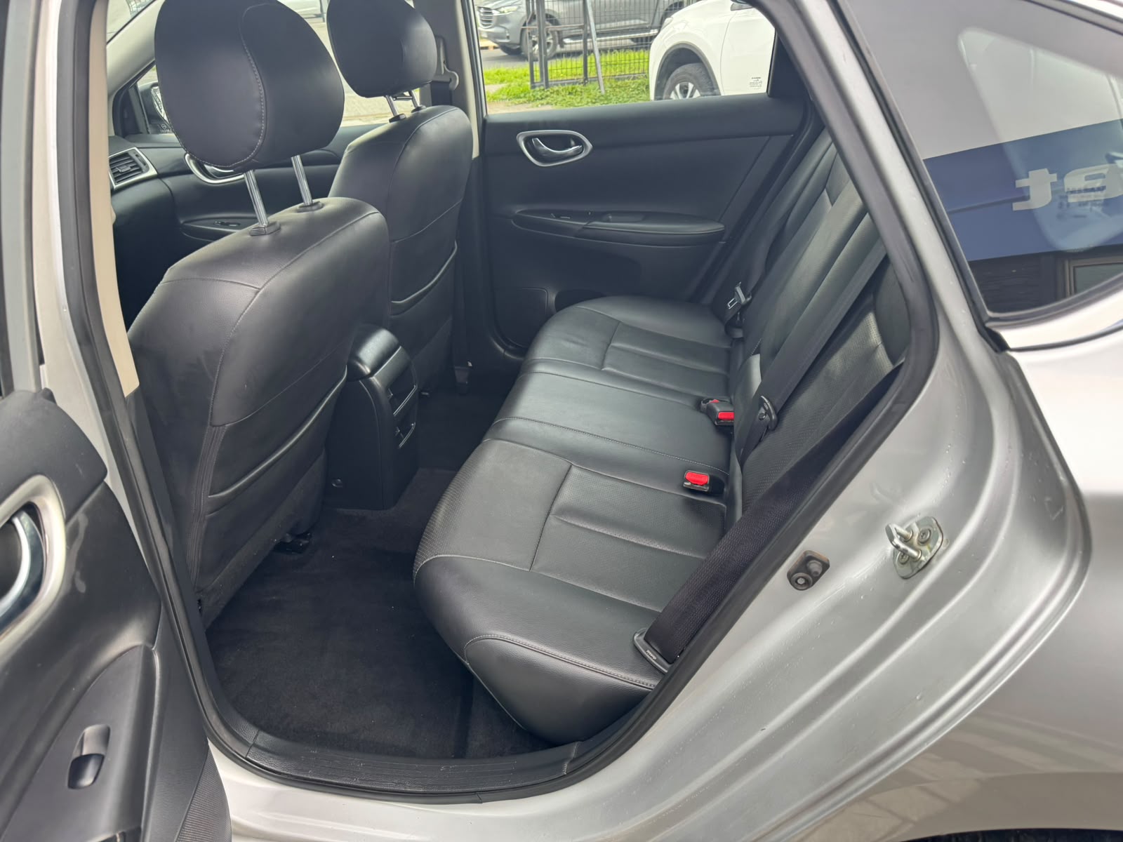 Nissan SENTRA 1.8 AT 2019 - Imagen 9 de 11
