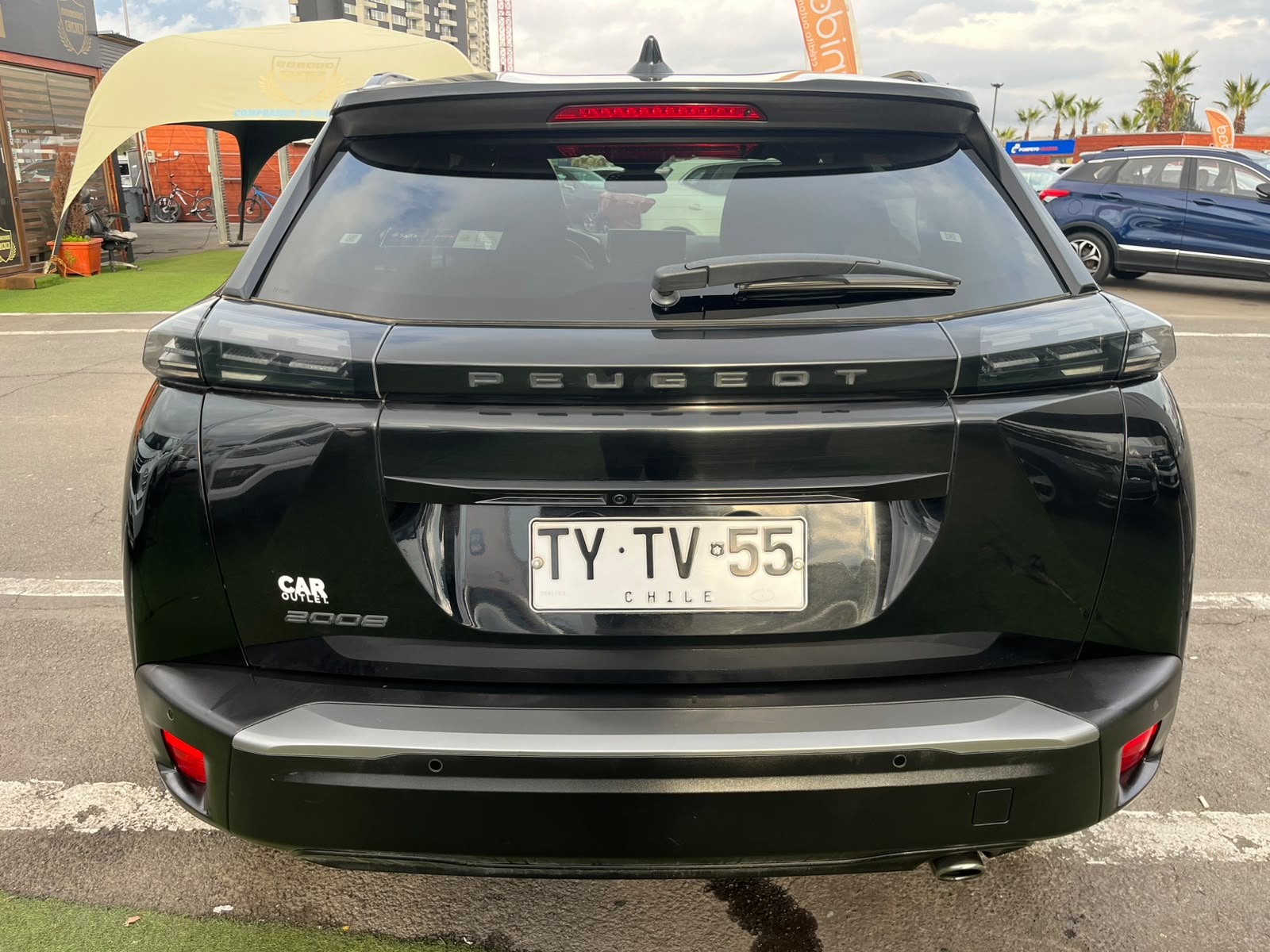 Peugeot 2008 BLUE HDI 130 EAT8 1.5 AUT 2025 - Foto 4 de 18