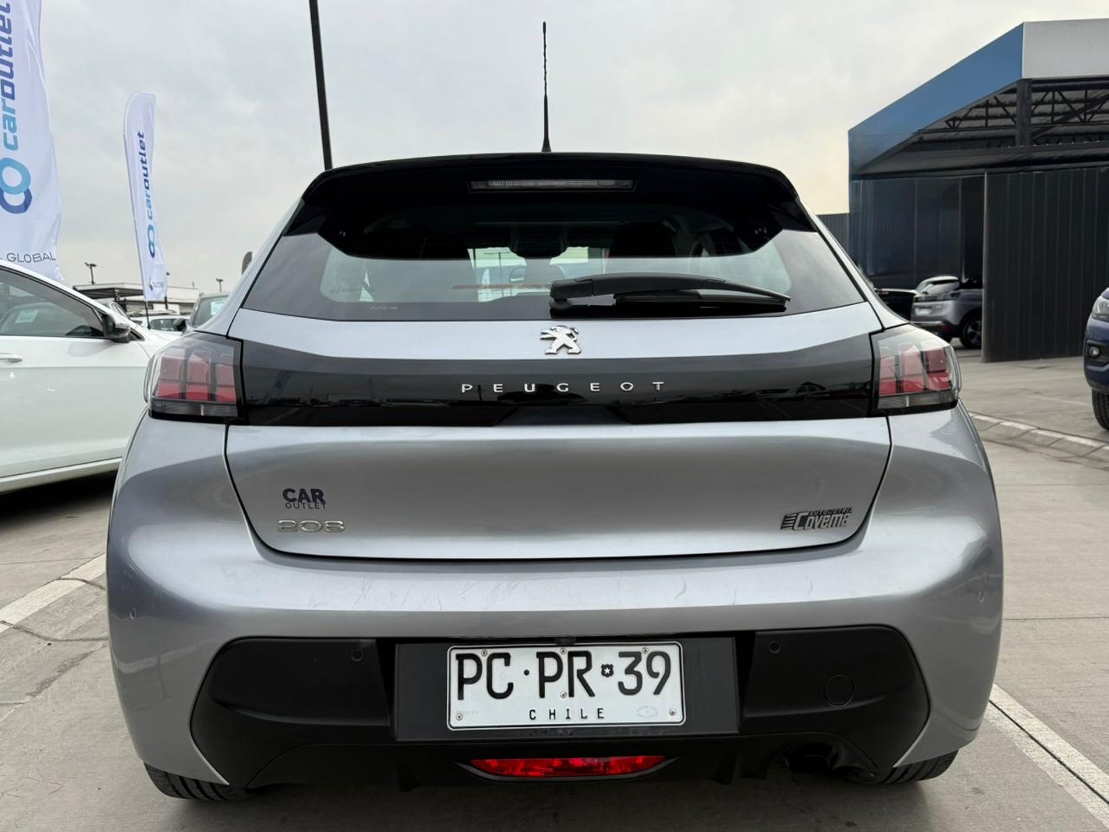 Peugeot 208 ALLURE BLUEHDI 1.5 2021 - Foto 4 de 18