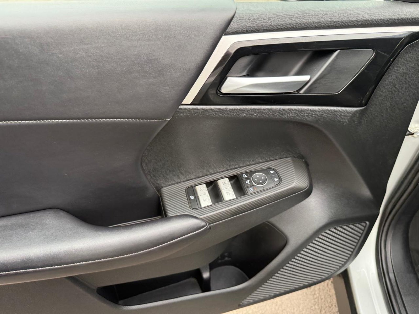 Mitsubishi OUTLANDER GLS 4X4 2.5 AT 2024 - Imagen 12 de 20
