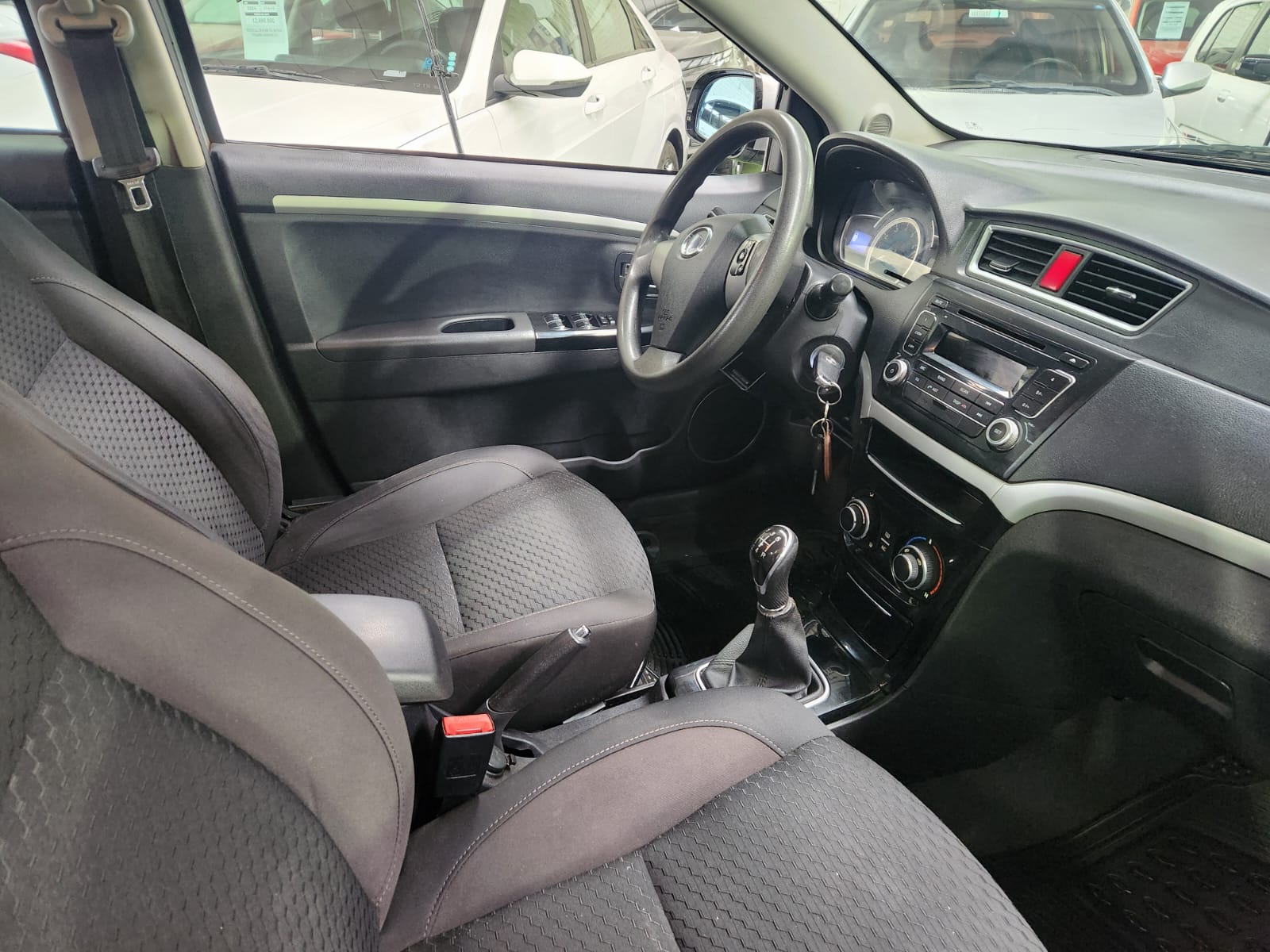 Great Wall VOLEEX C30 COMFORT 2017 - Imagen 8 de 10