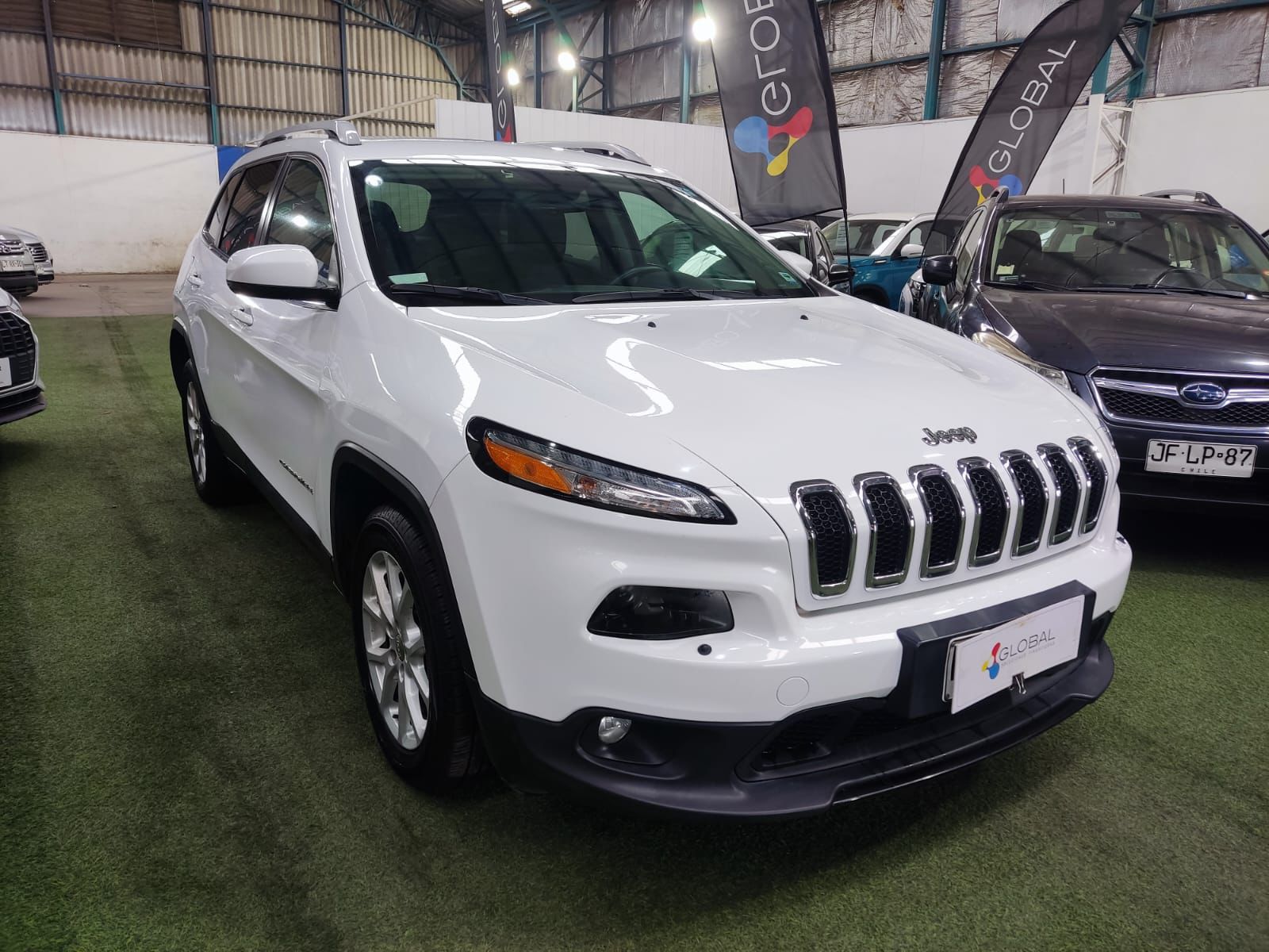 JEEP CHEROKEE SPORT 2018 - Foto 5 de 12