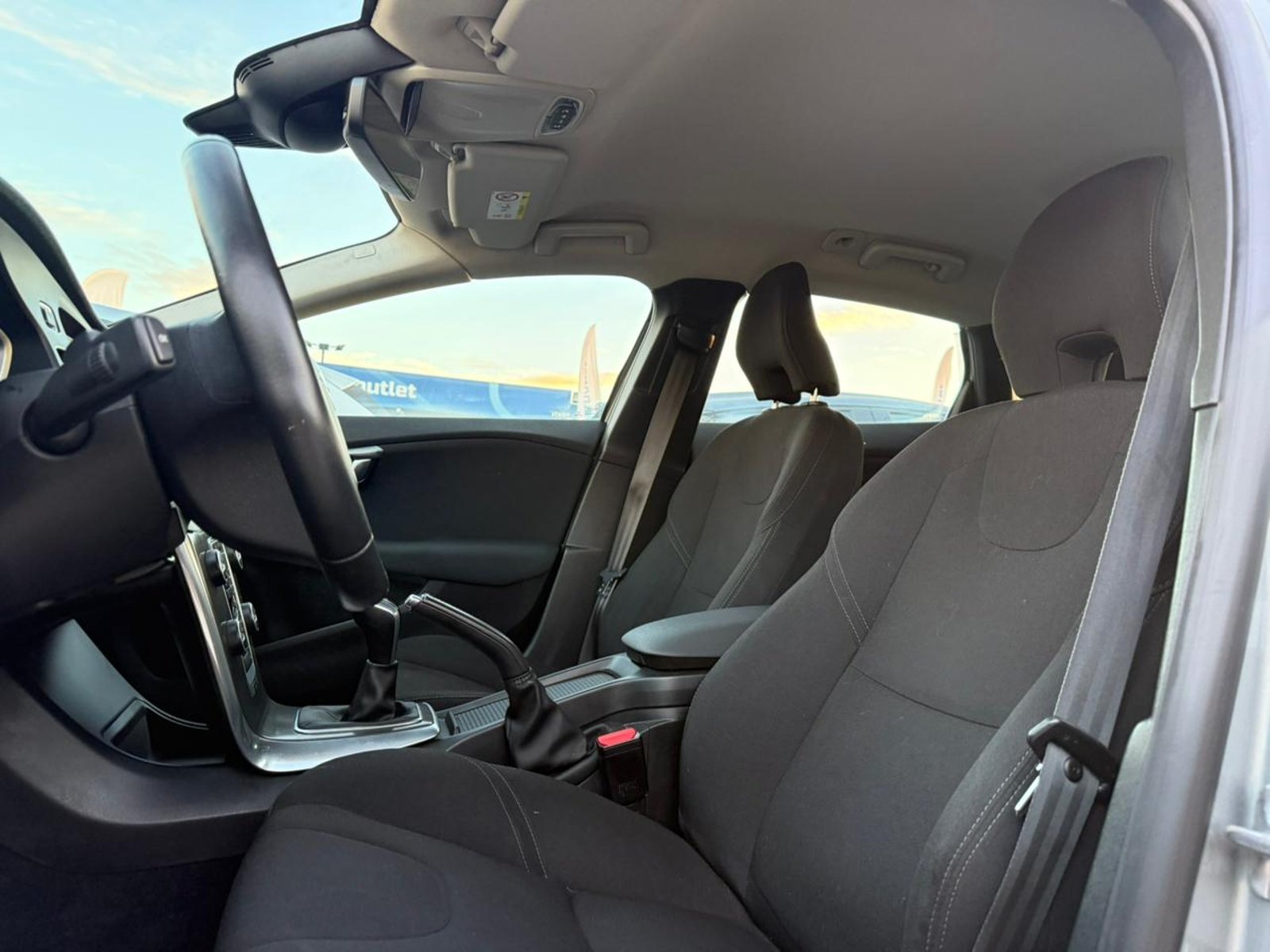 Volvo V40 T4 COMFORT 2016 - Imagen 9 de 18