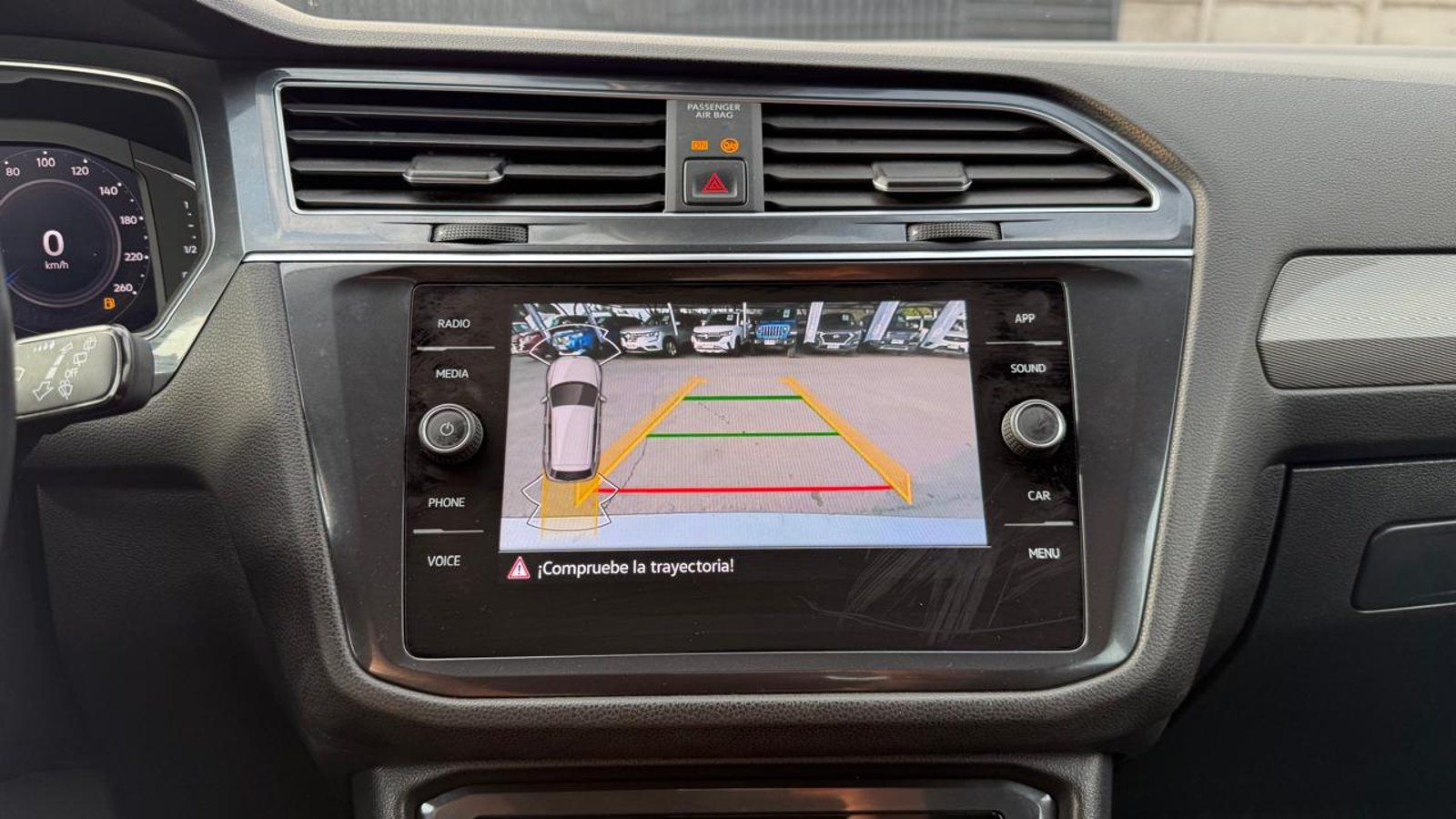 VOLKSWAGEN TIGUAN 1.4 AT 2023 - Imagen 16 de 20