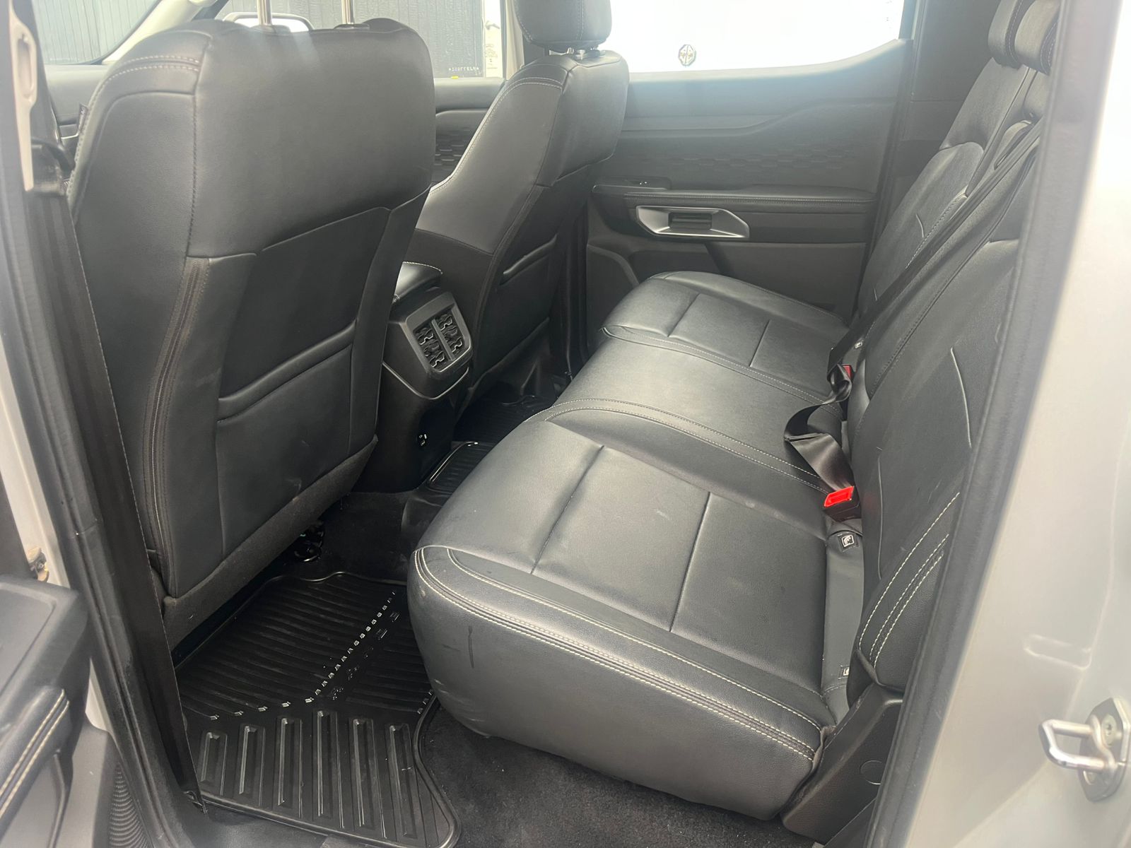 FORD RANGER LIMITED 2024 - Imagen 17 de 18
