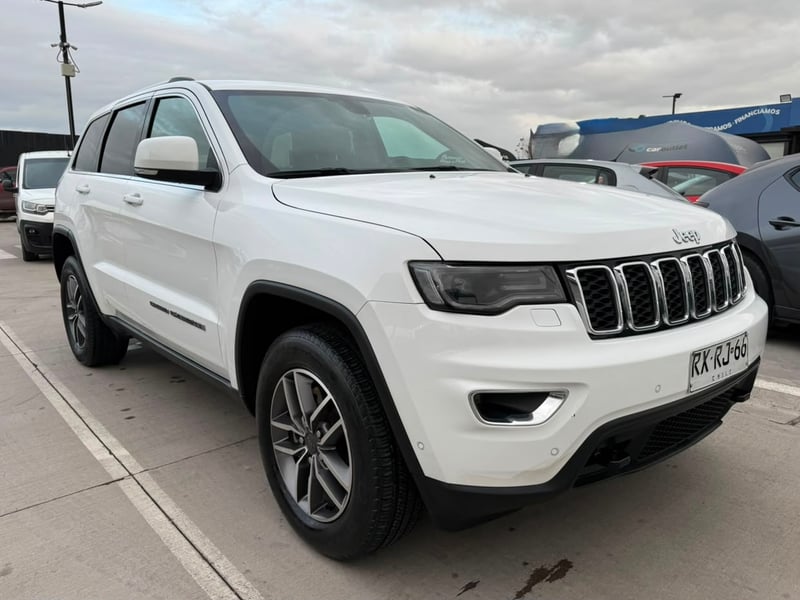 Jeep GRAND CHEROKEE LAREDO 3.6 AUT 2022 - Imagen 7 de 19